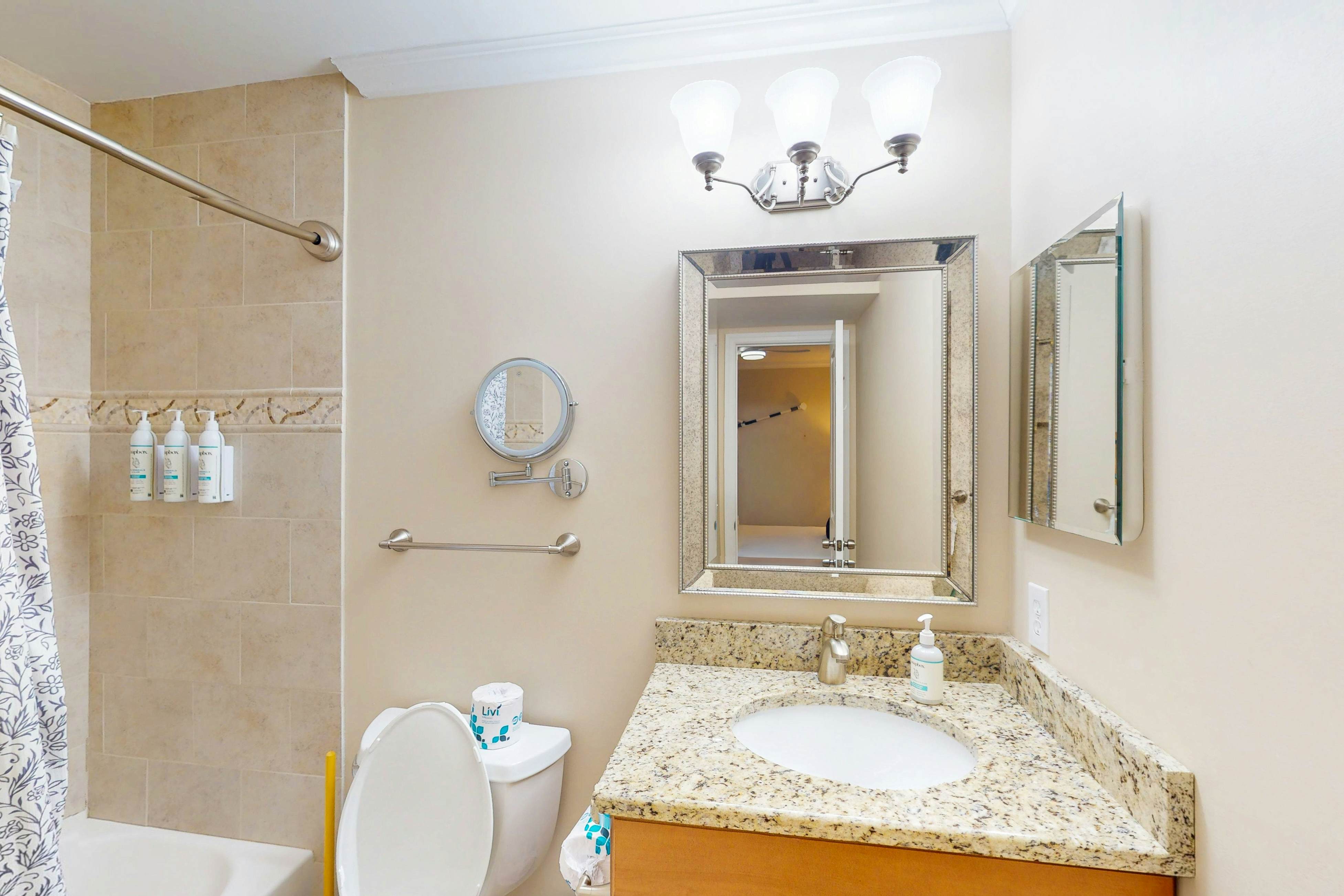 HH Beach & Tennis 144AR