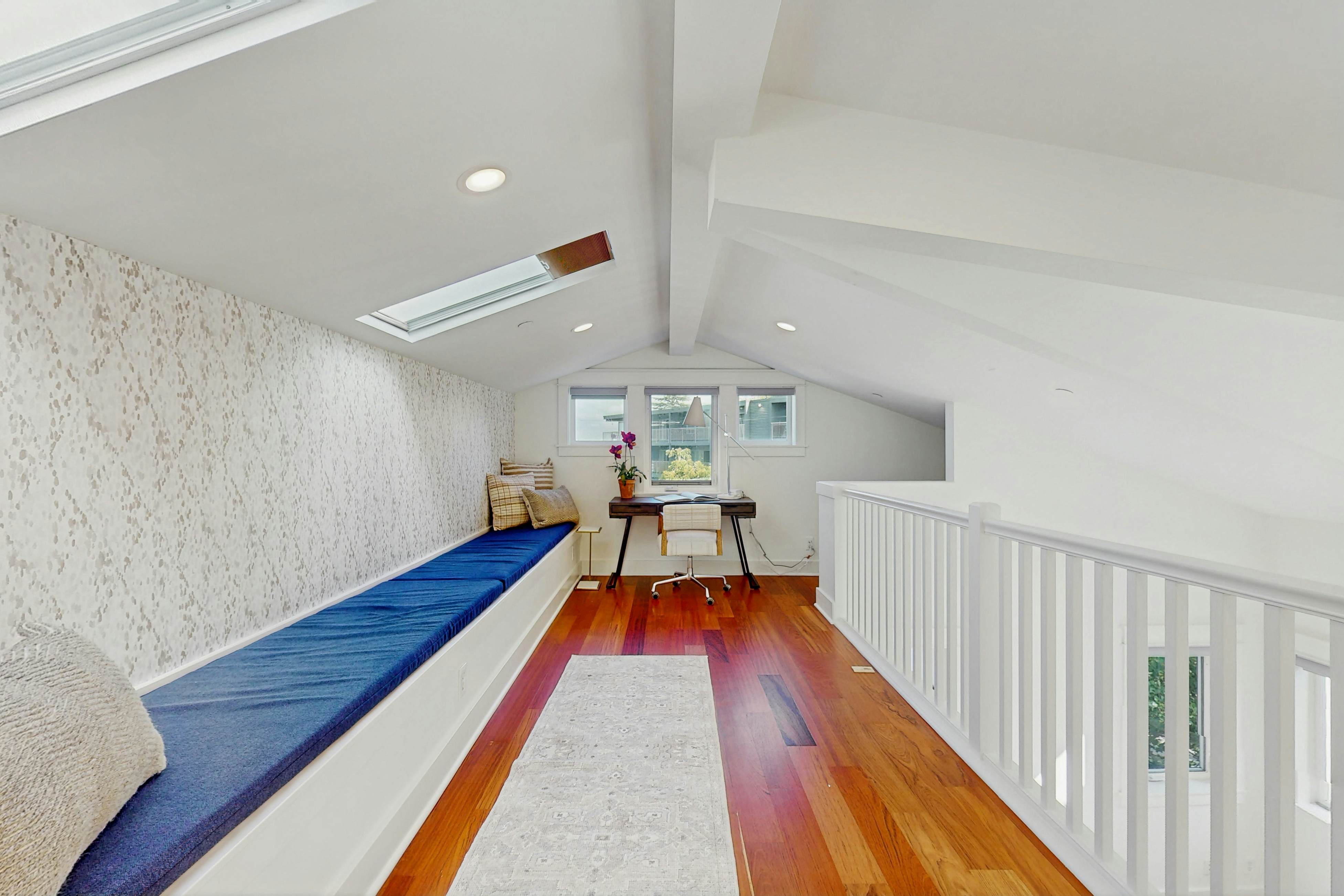 Comfort & Charm in the Heart of Seattle