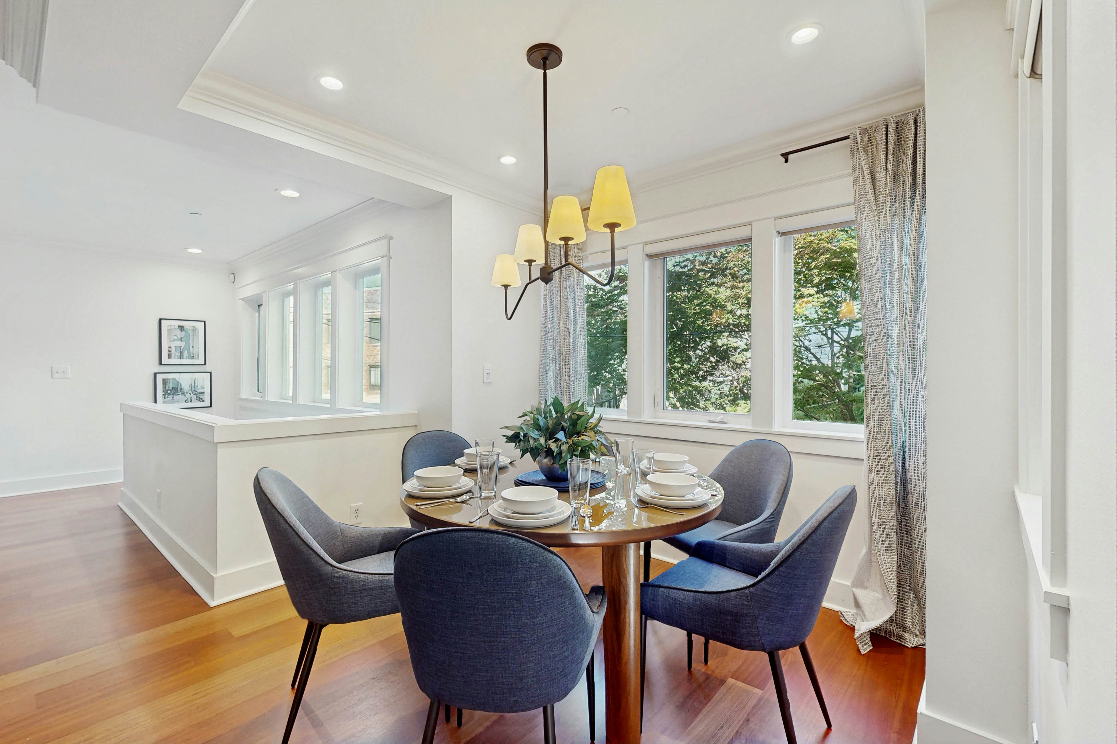 Comfort & Charm in the Heart of Seattle