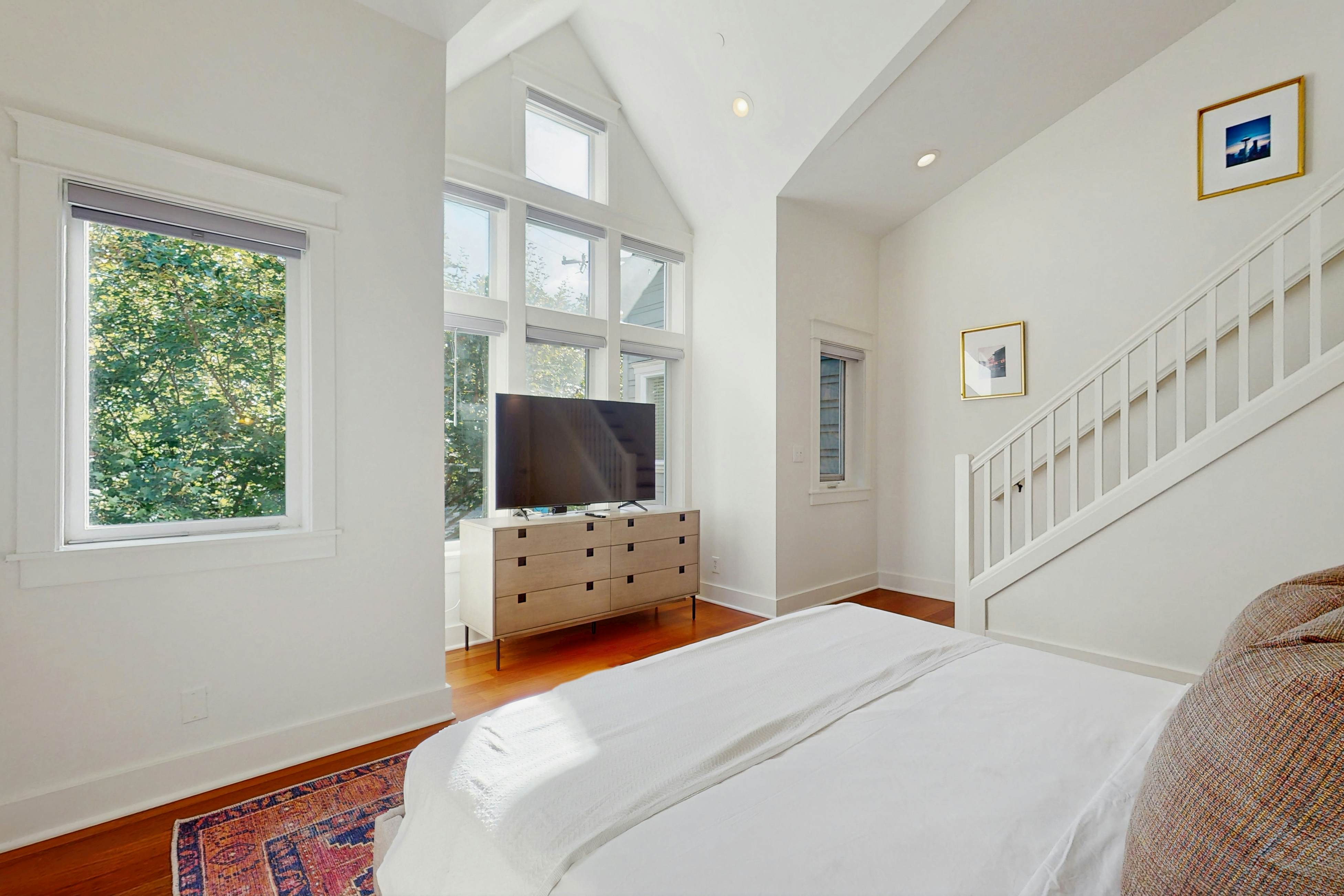 Comfort & Charm in the Heart of Seattle