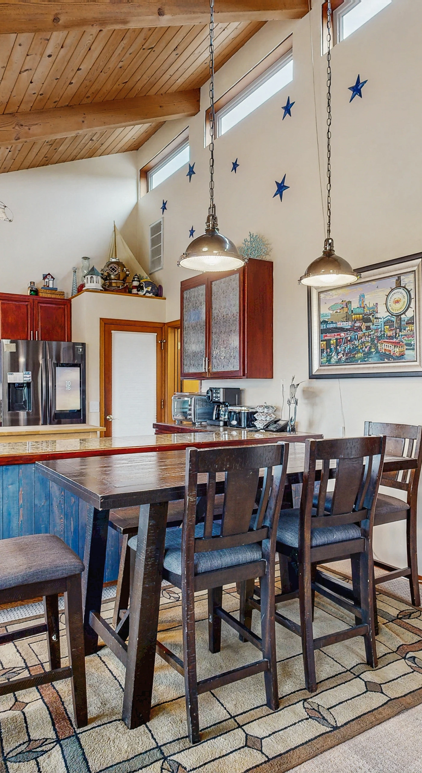 The well-equipped kitchen makes meal prep a breeze, allowing you to enjoy fresh coastal cuisine at home.