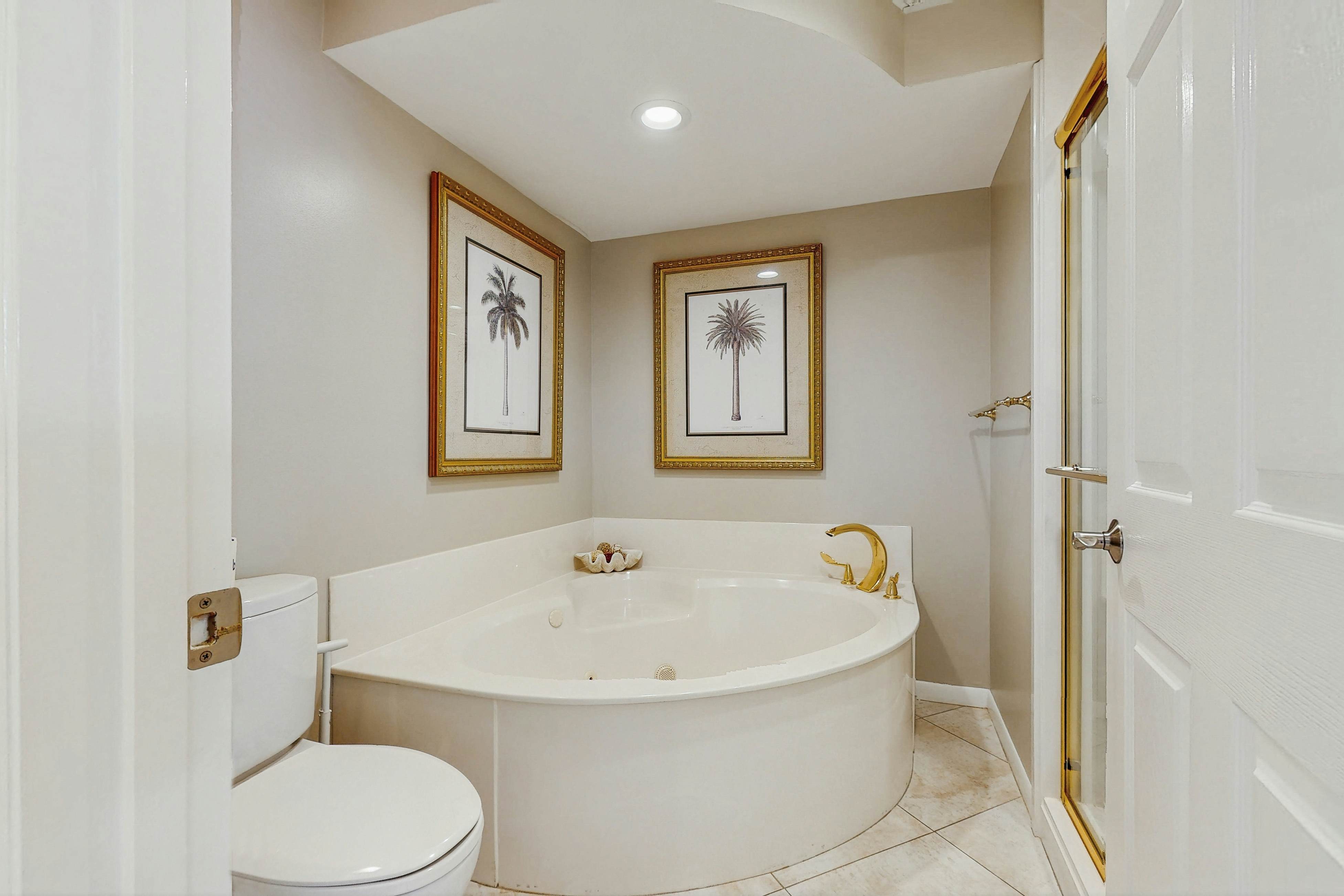 High Pointe W25 - Gulf Front Condo