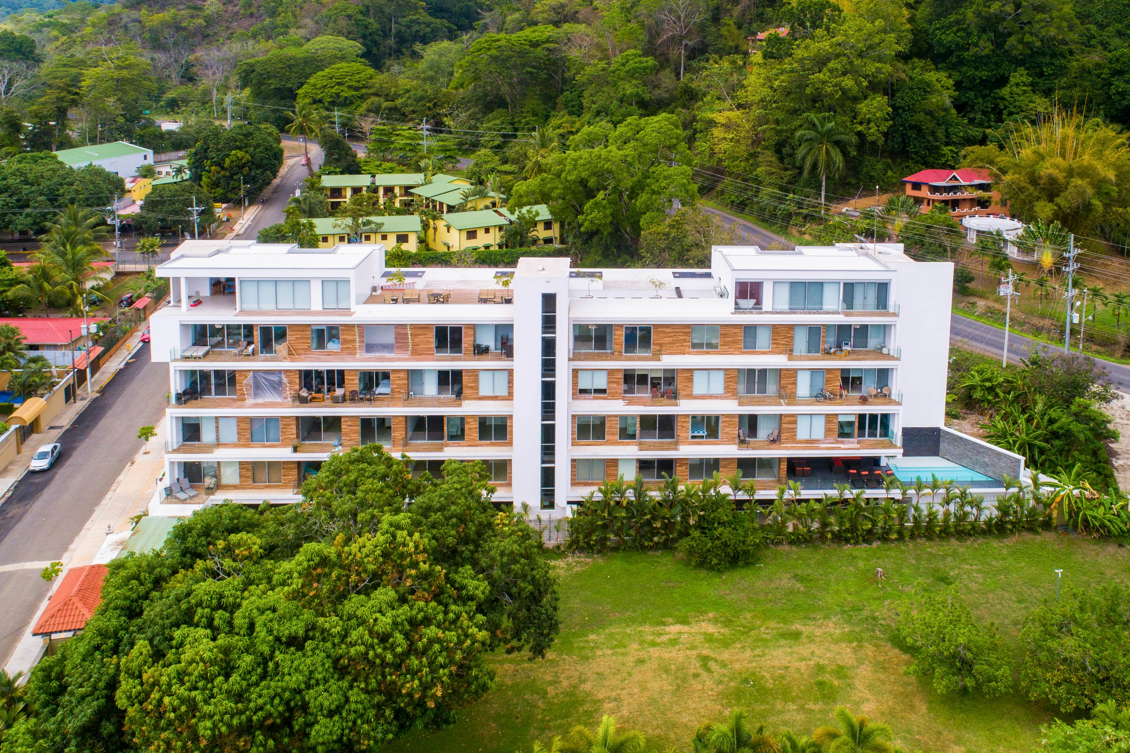 Sunset Boulevard 304