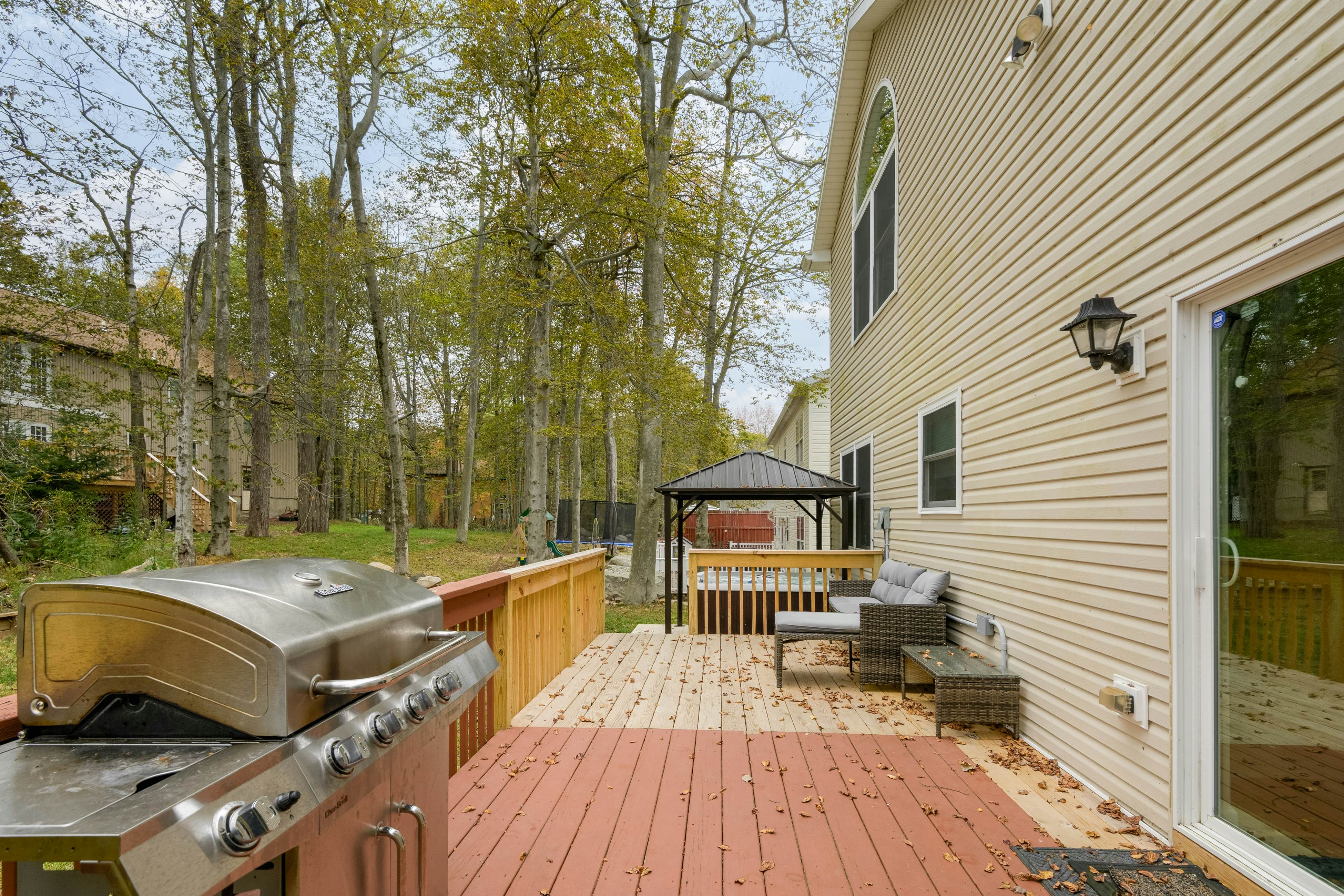 Pocono Waterside Escape