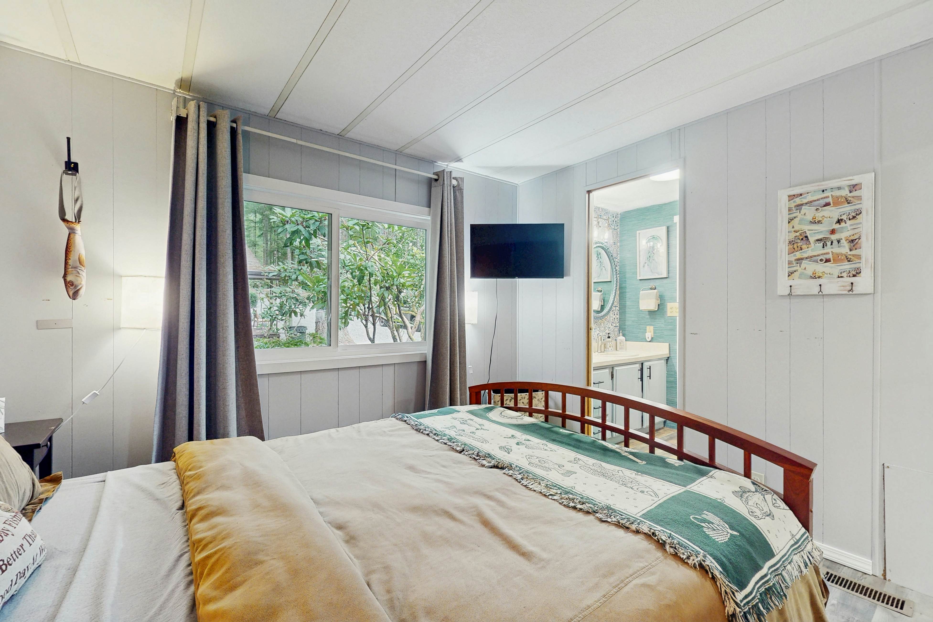 Phillips Lake Escape