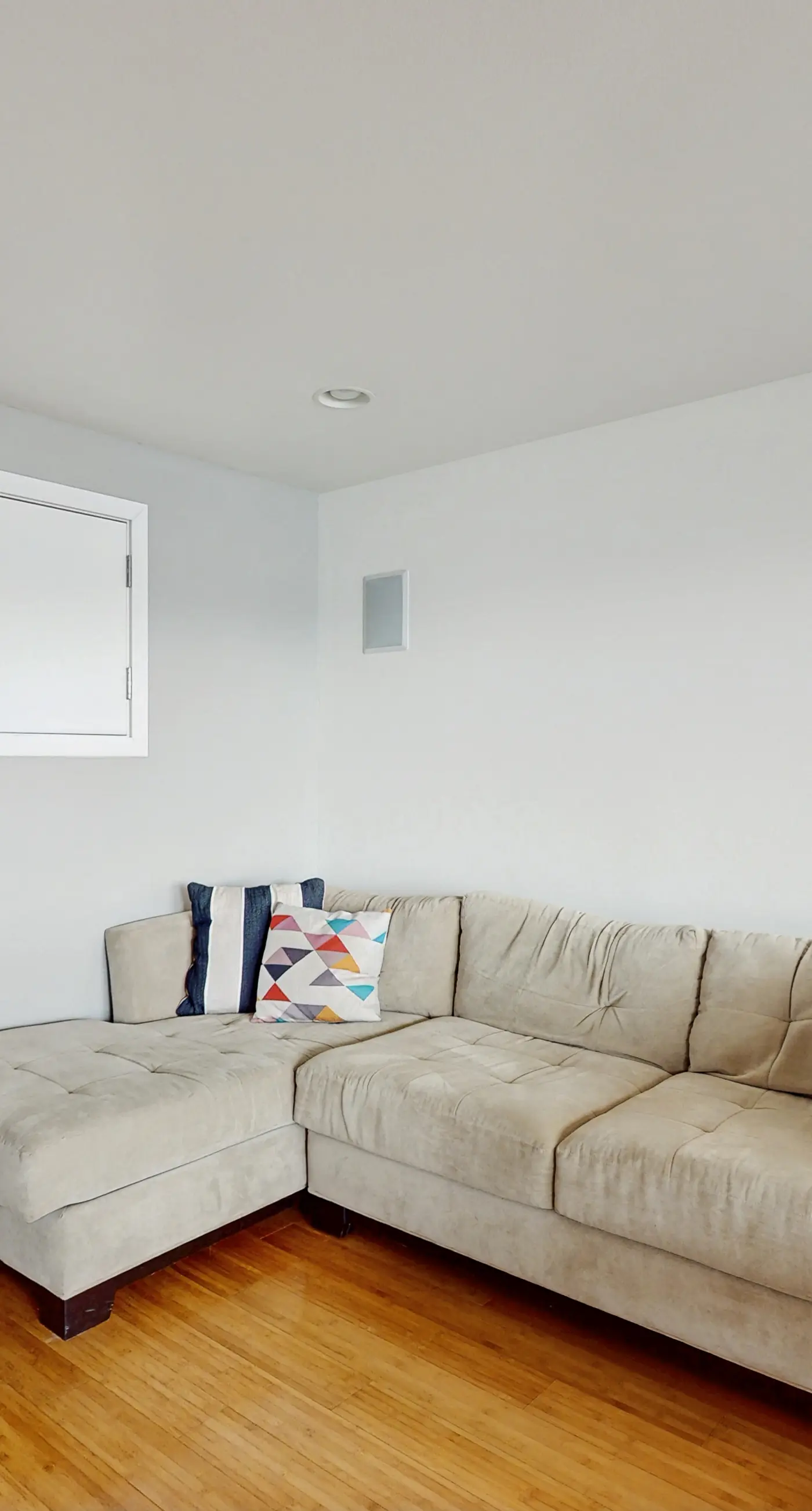 Dog-Friendly Hood Canal Shoreline Escape