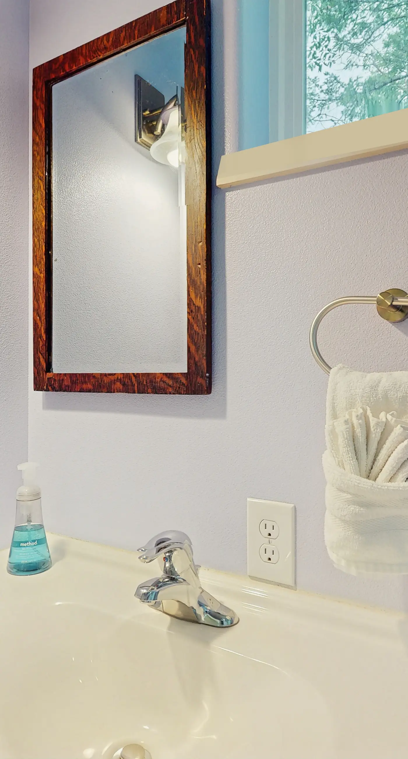 Dog-Friendly Hood Canal Shoreline Escape