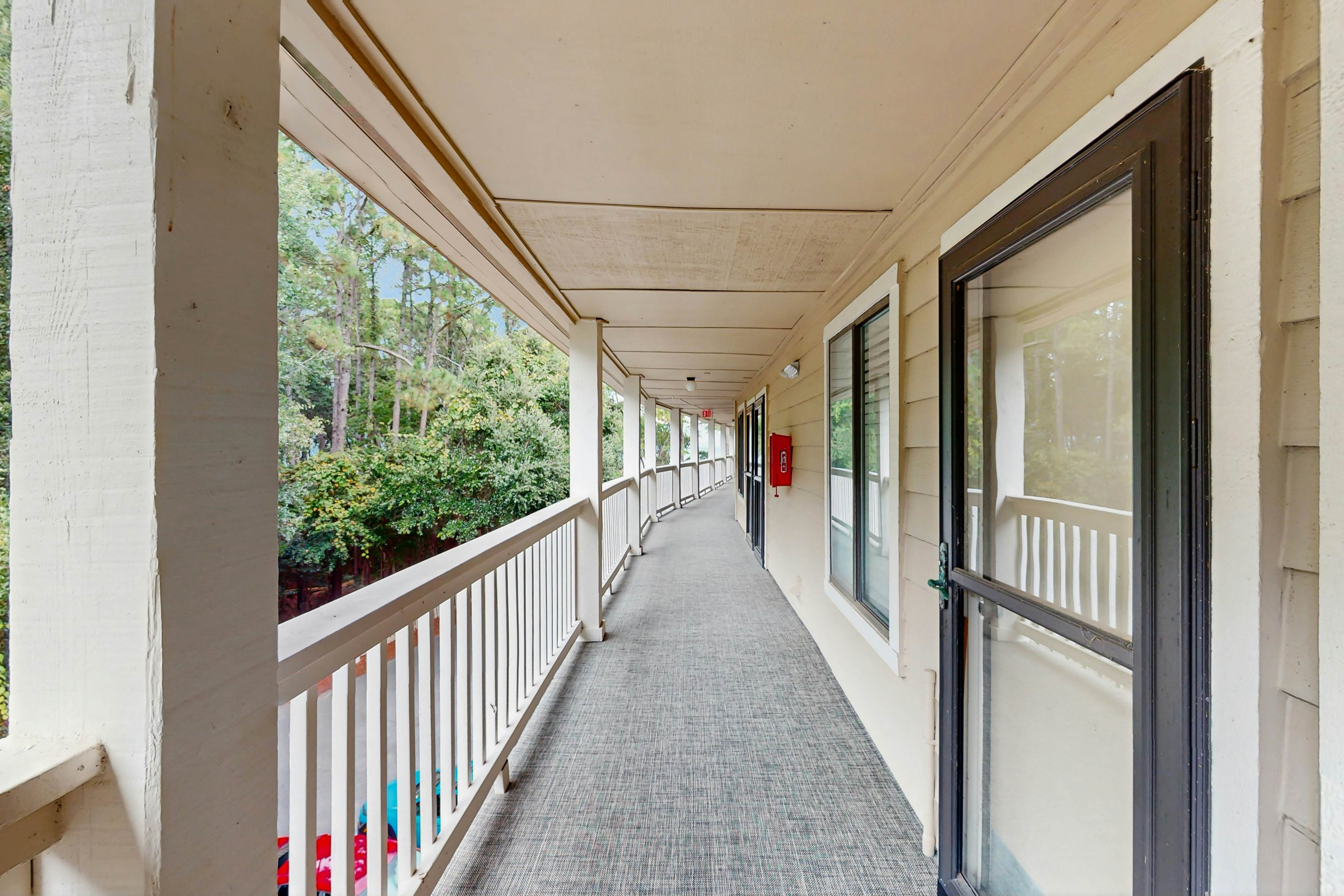 Spa On Port Royal Sound 1322