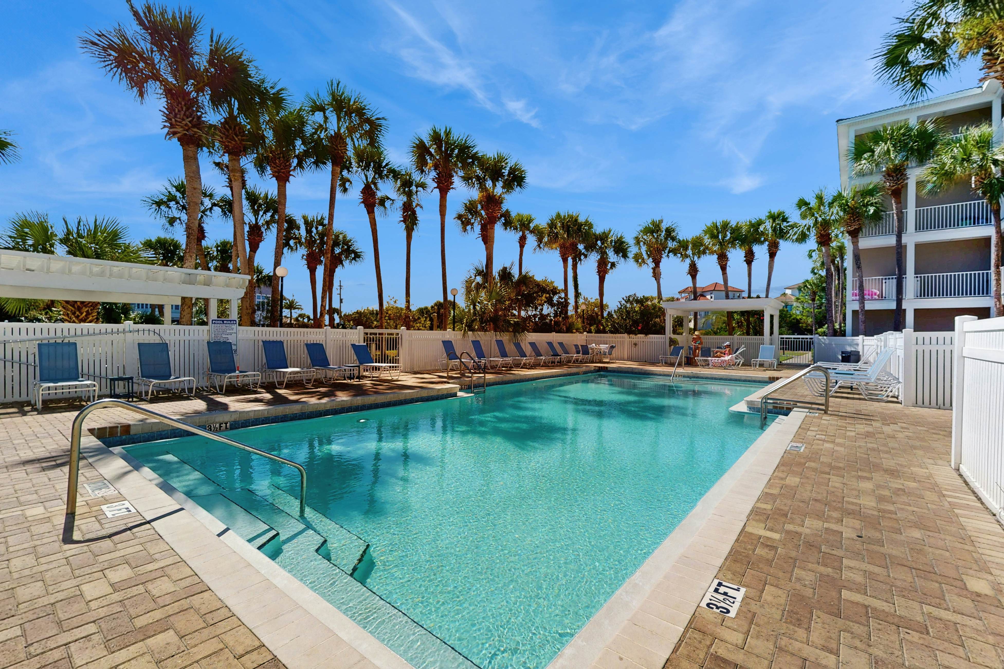 Gulf Place Caribbean 305