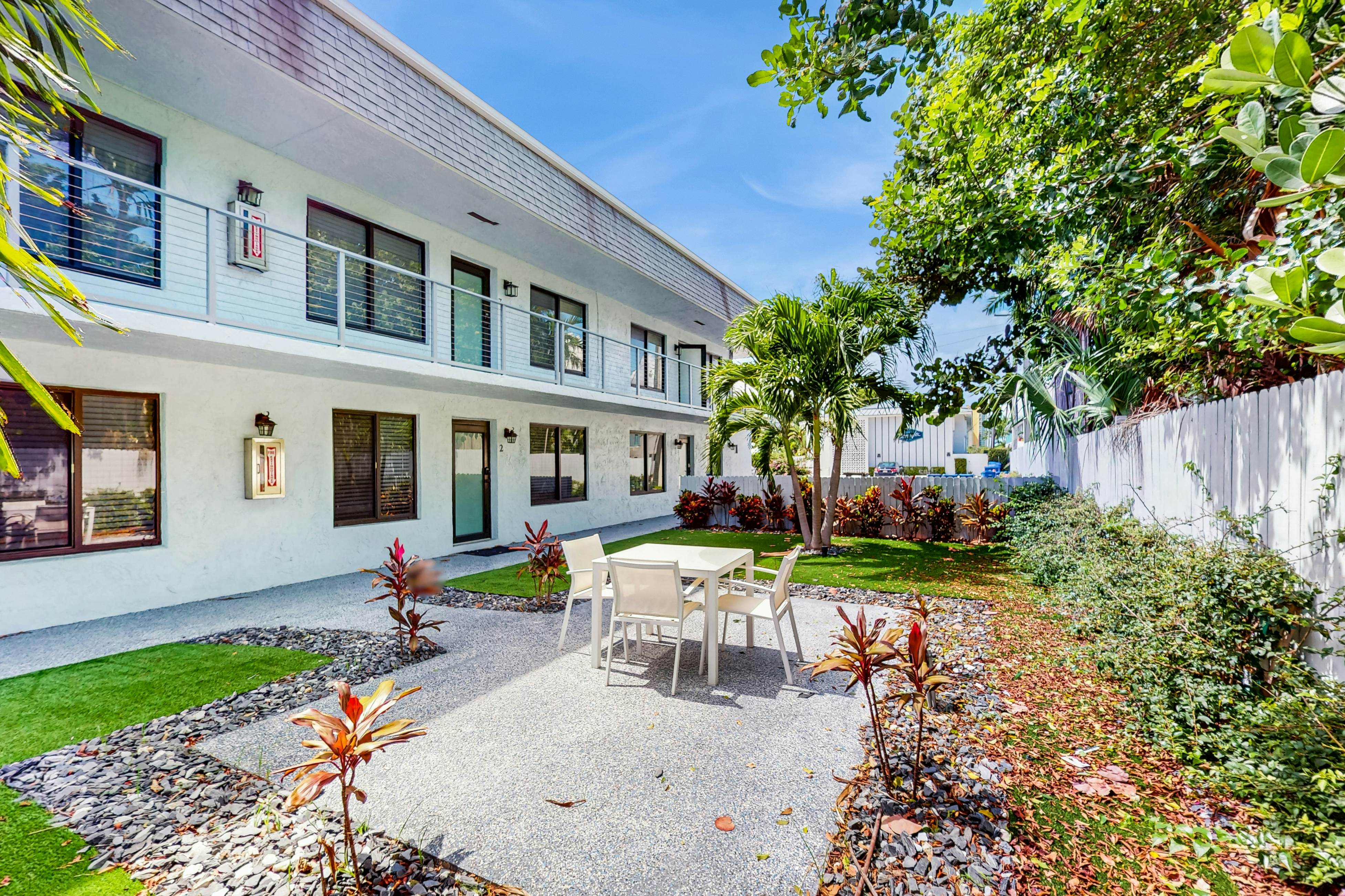 The Sailor's Perch, Unit 1