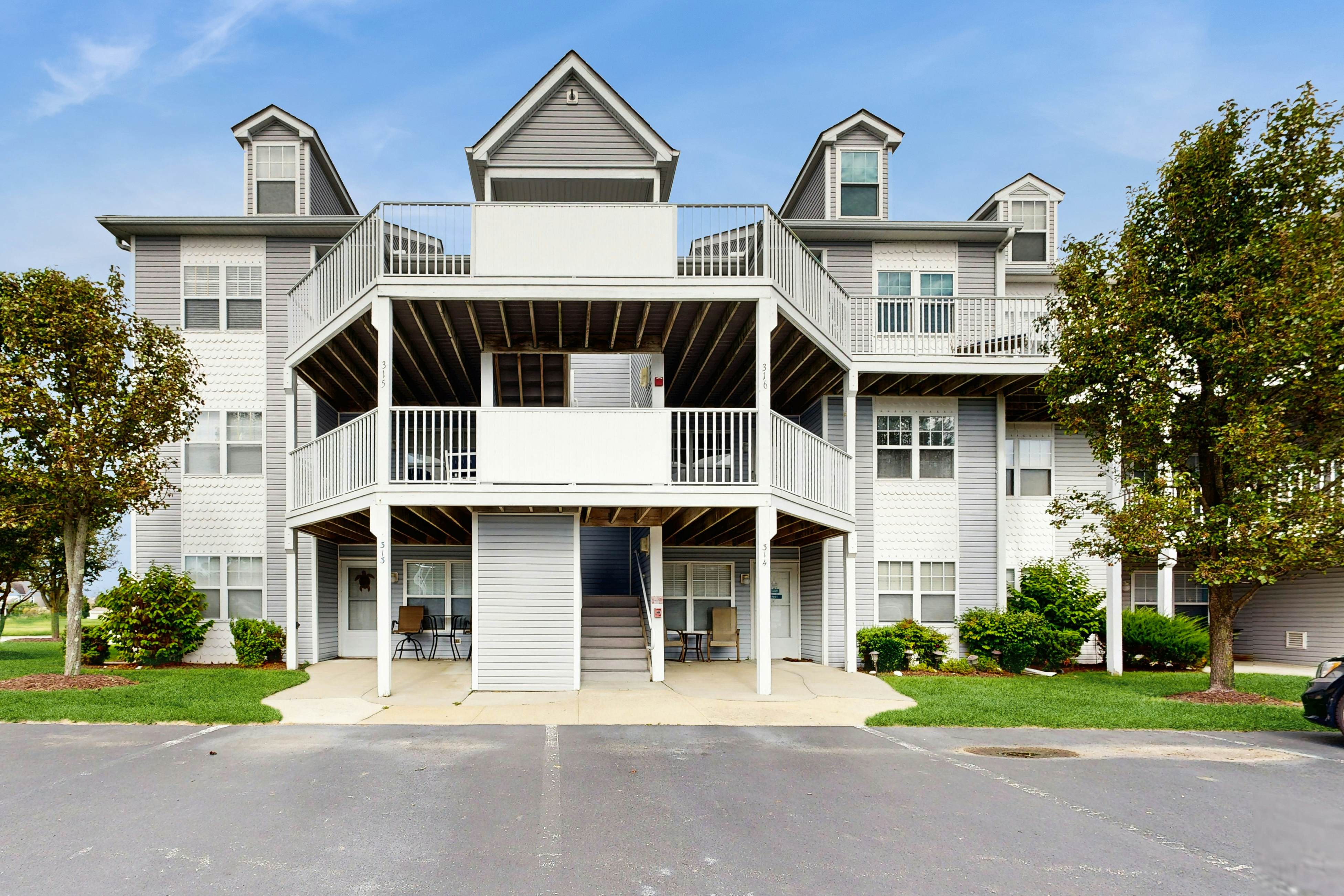 Bethany Bay - 30381 Crowley Drive Unit #318