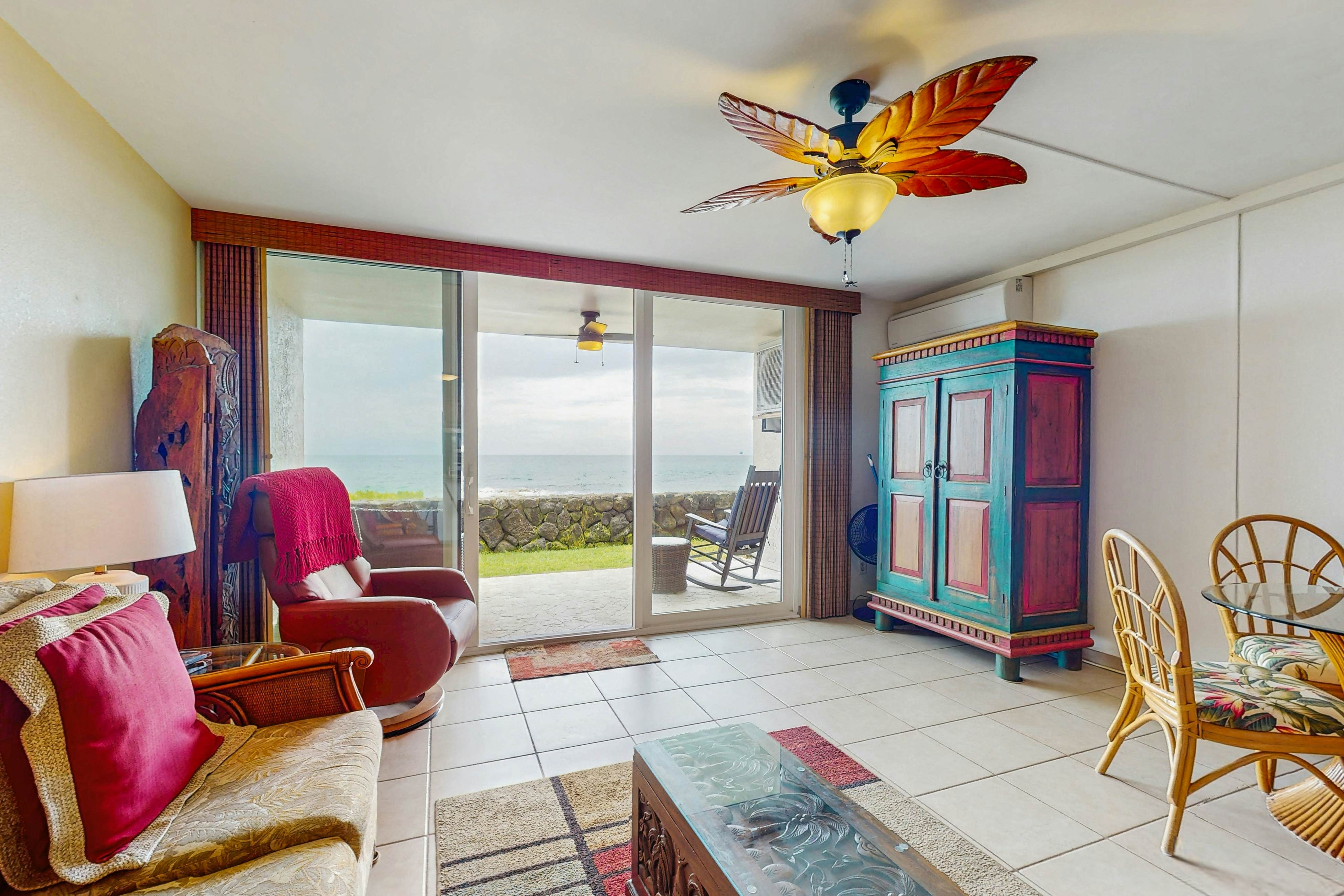Kona Reef Oceanfront Condo, D6