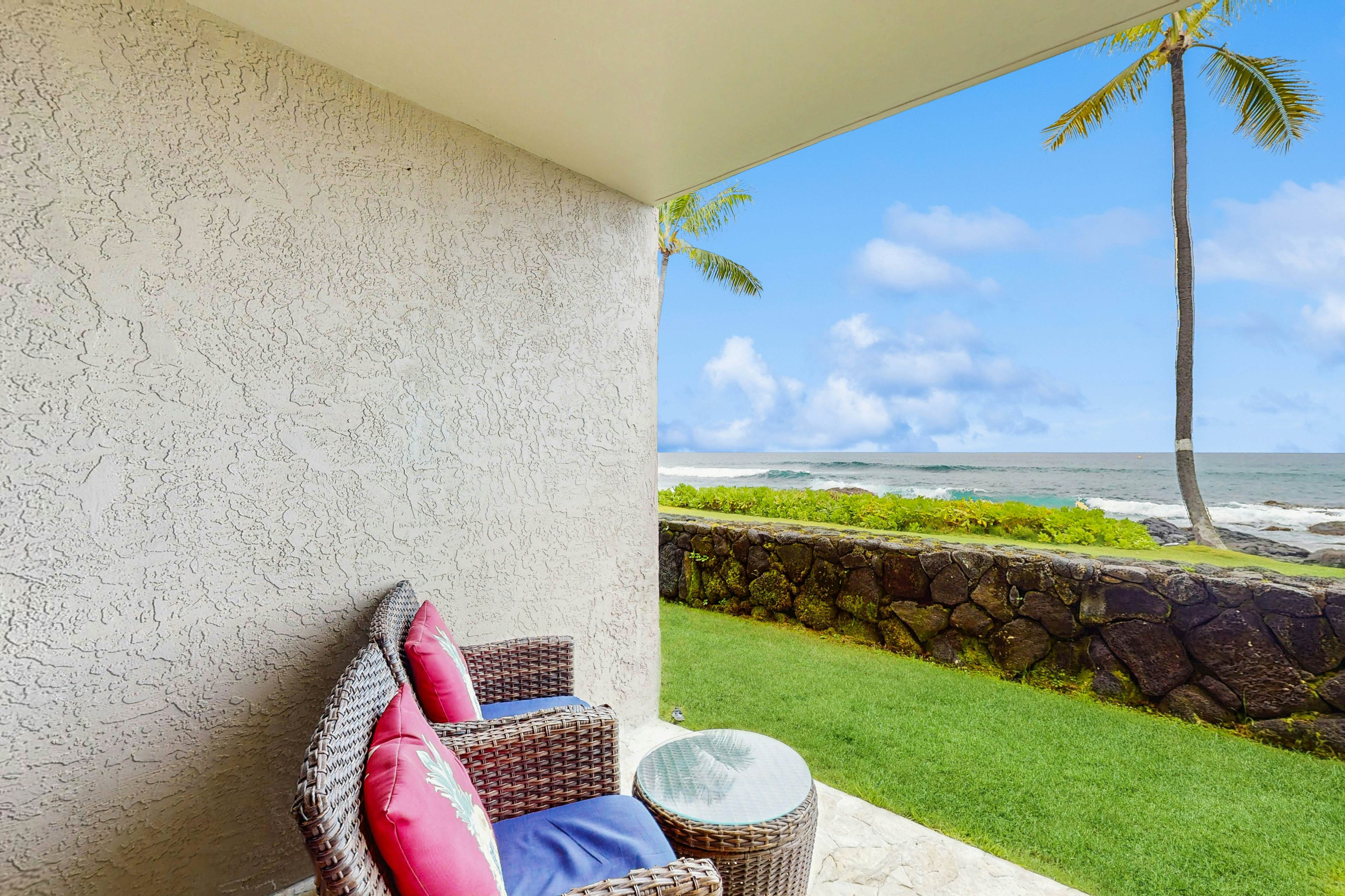 Kona Reef Oceanfront Condo, D6