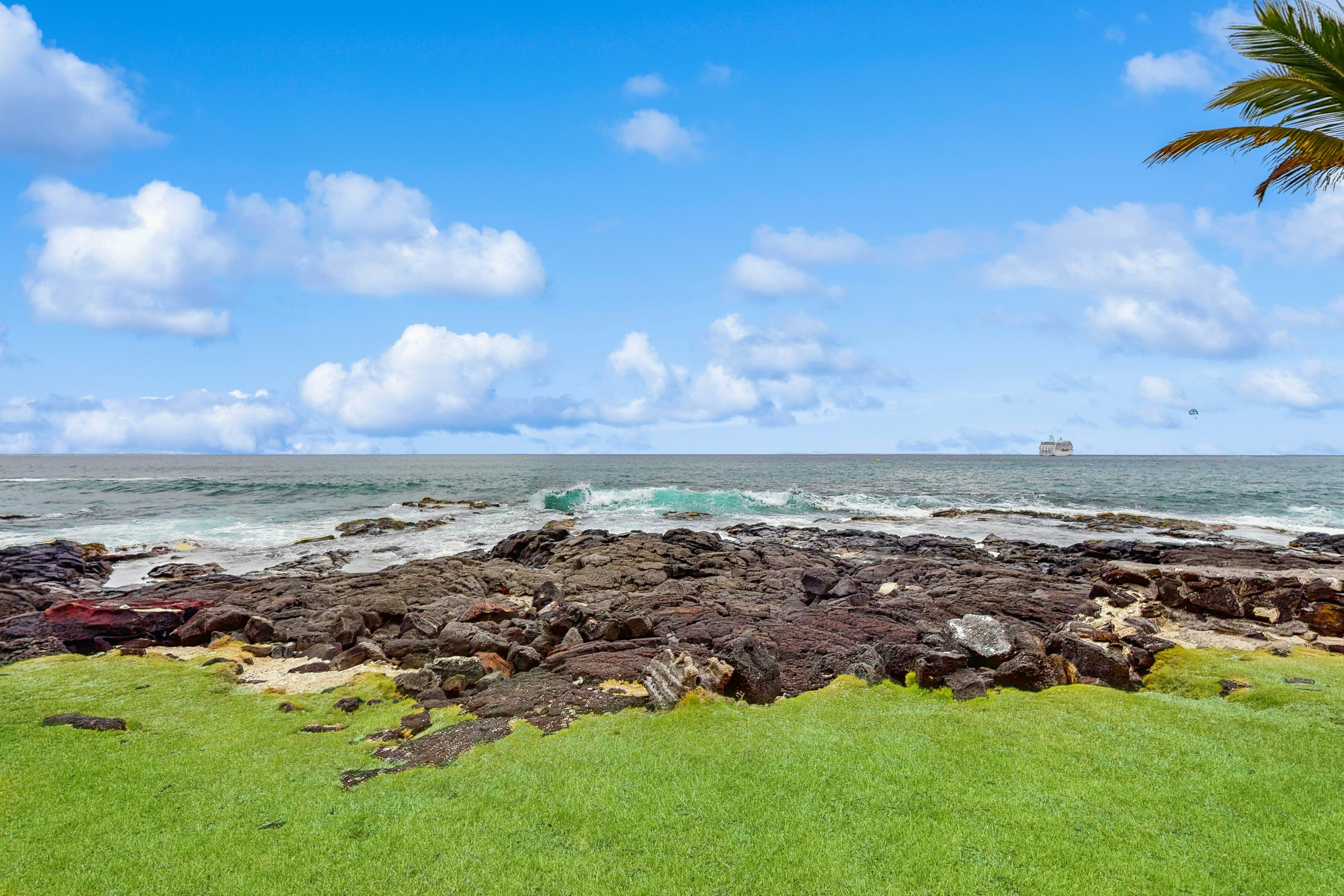 Kona Reef Oceanfront Condo, D6