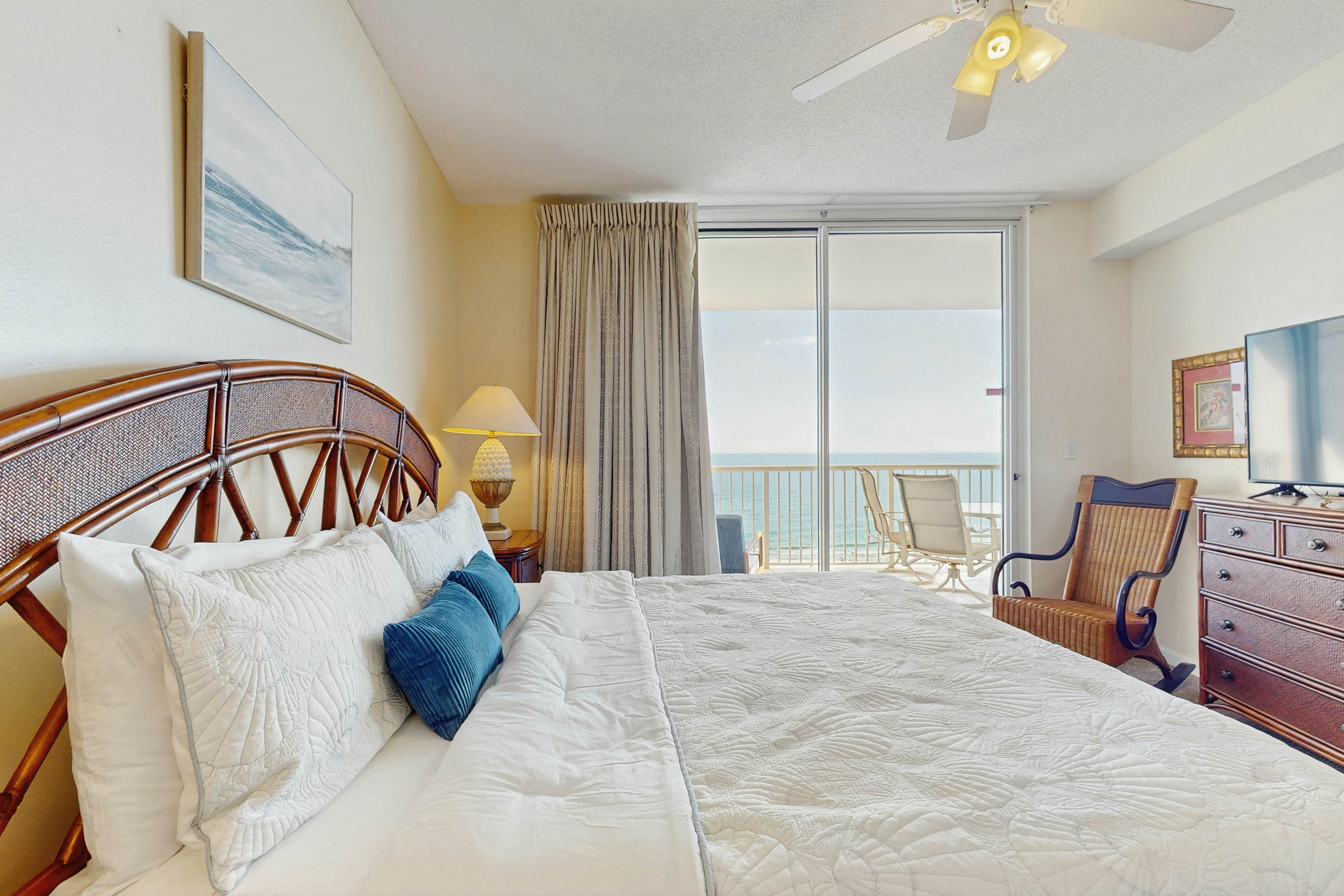 The Beach Club 1006C