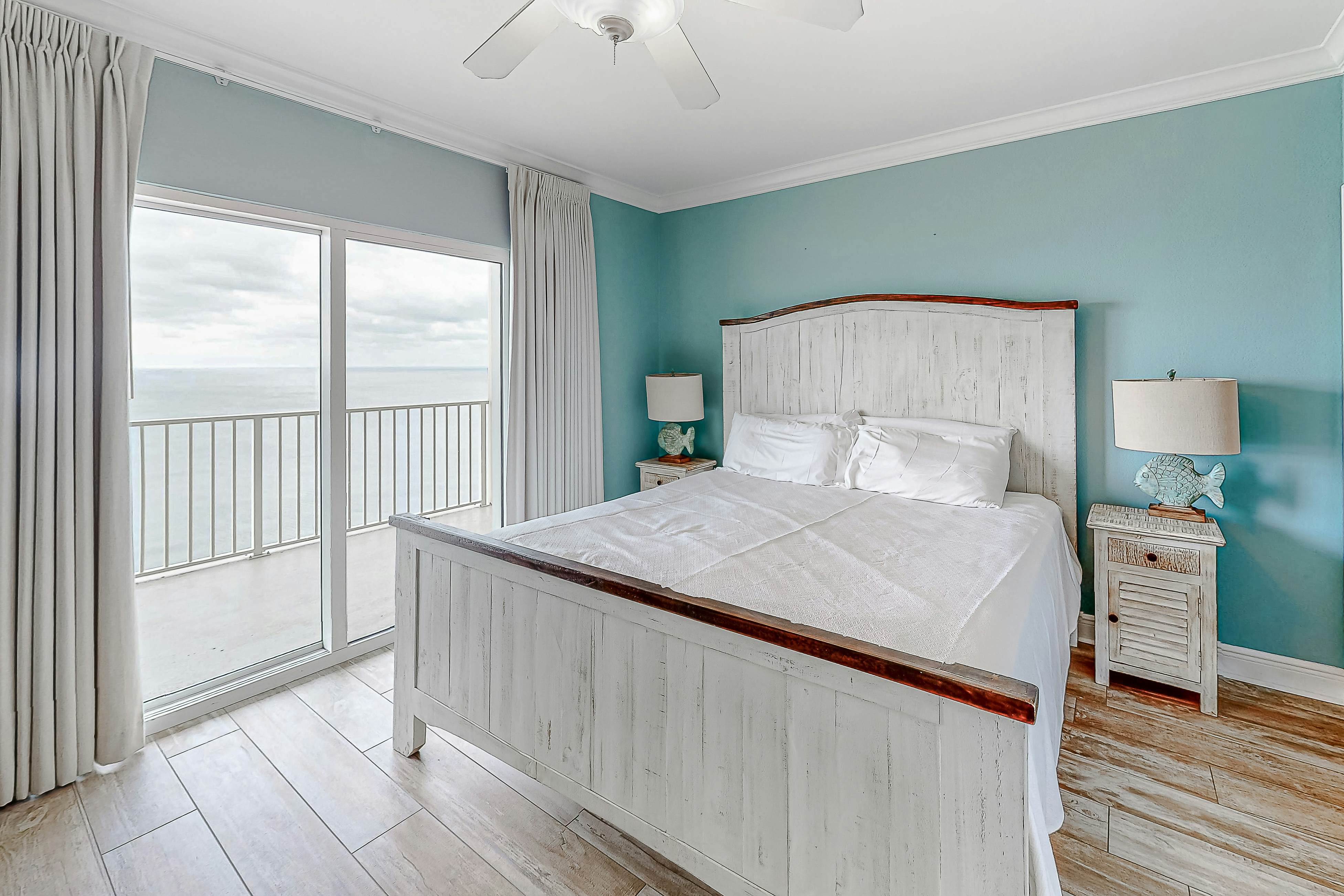 Crystal Shores West PH1403