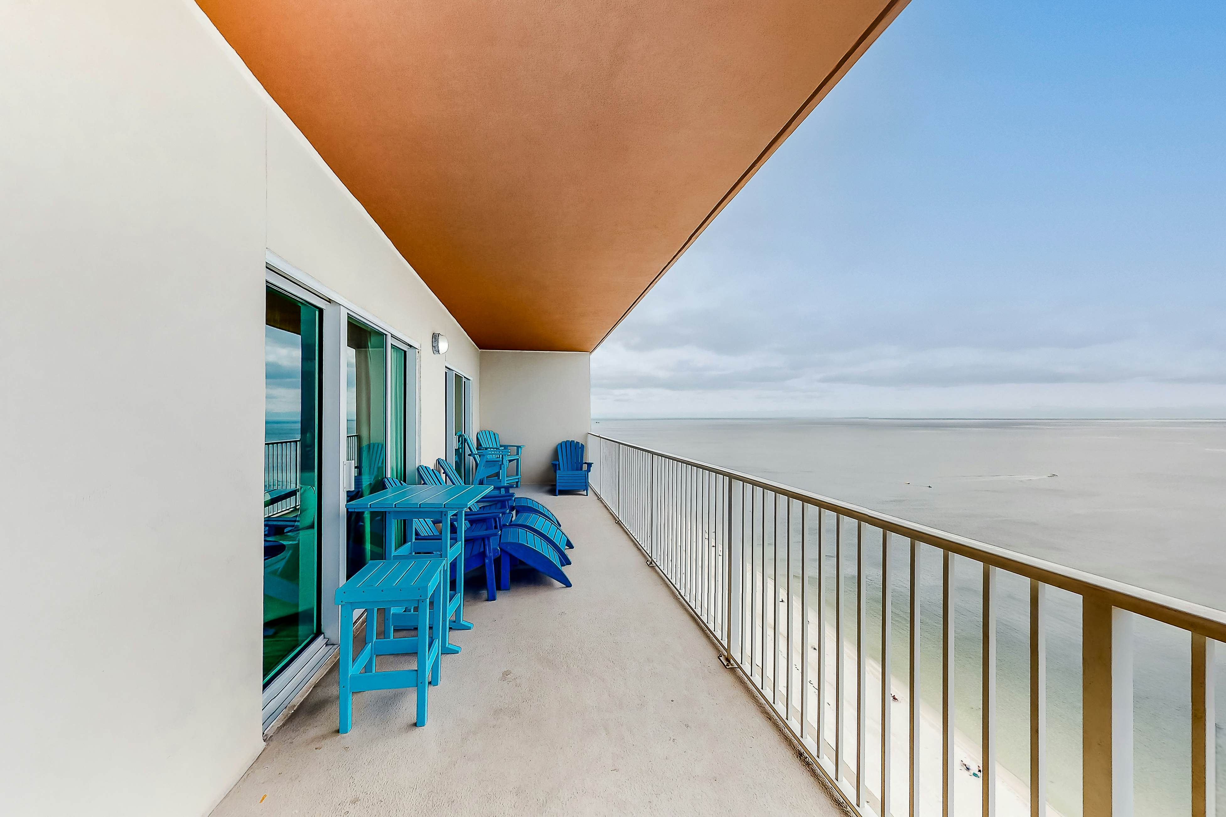 Crystal Shores West PH1403