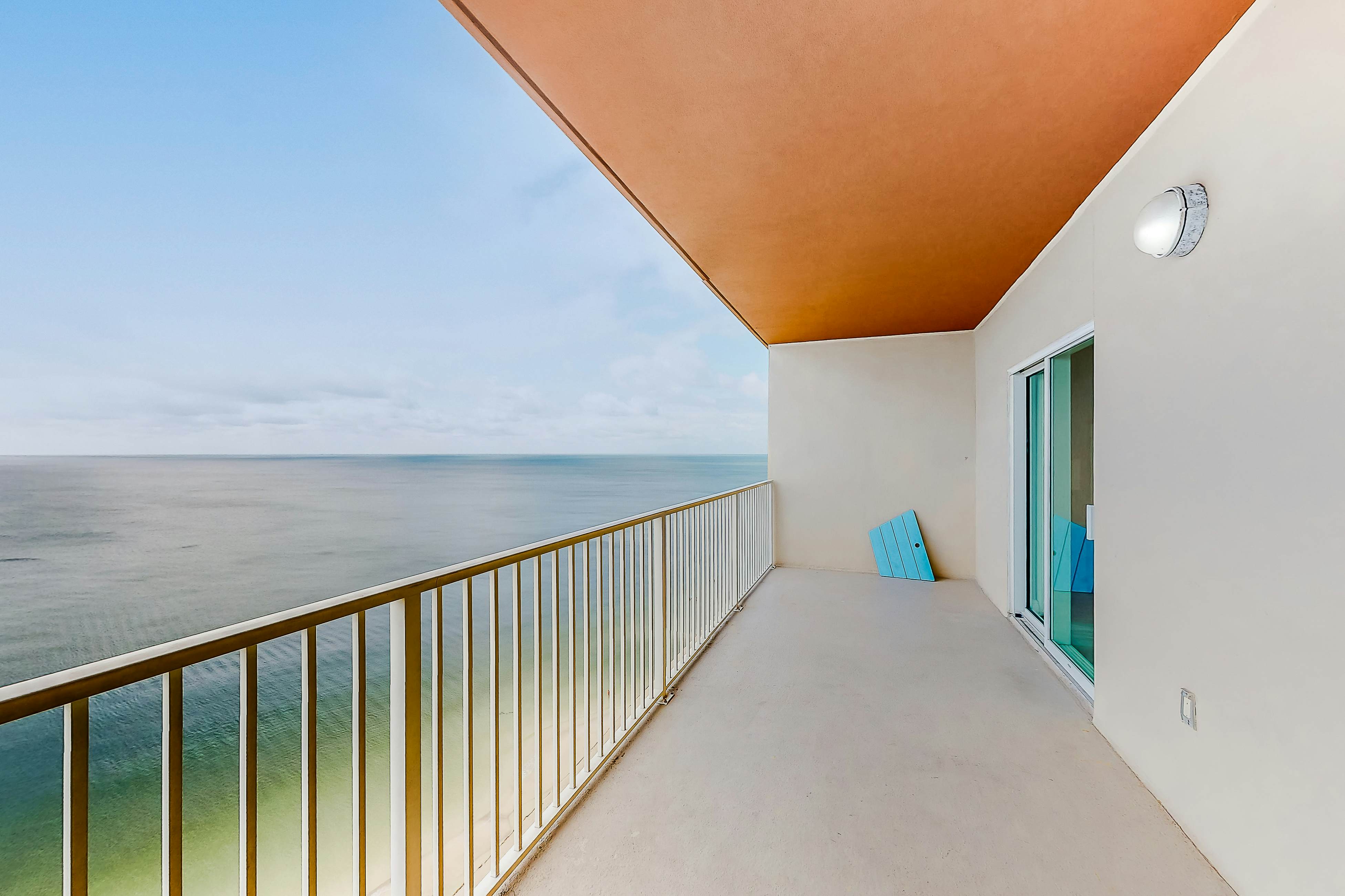 Crystal Shores West PH1403