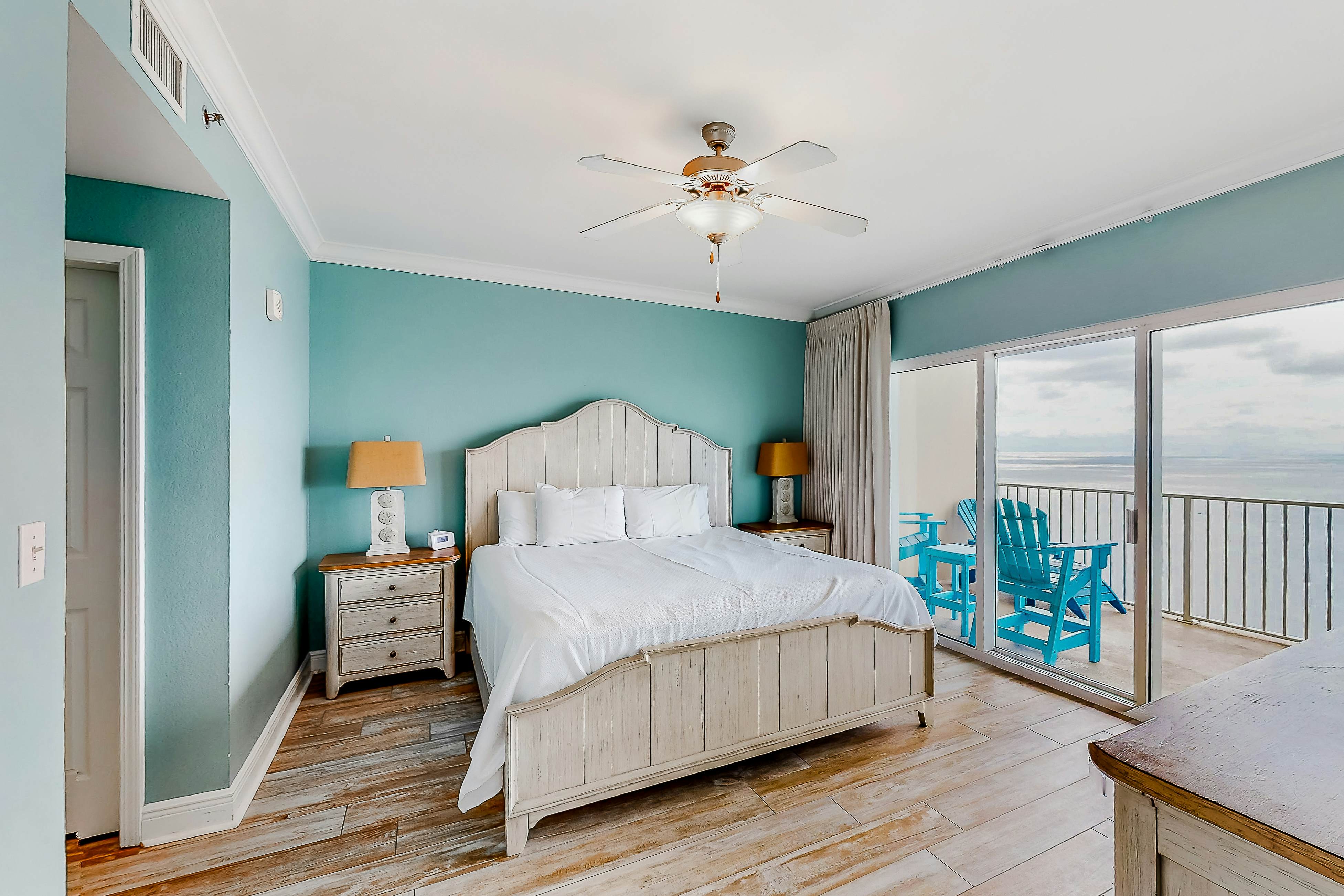 Crystal Shores West PH1403