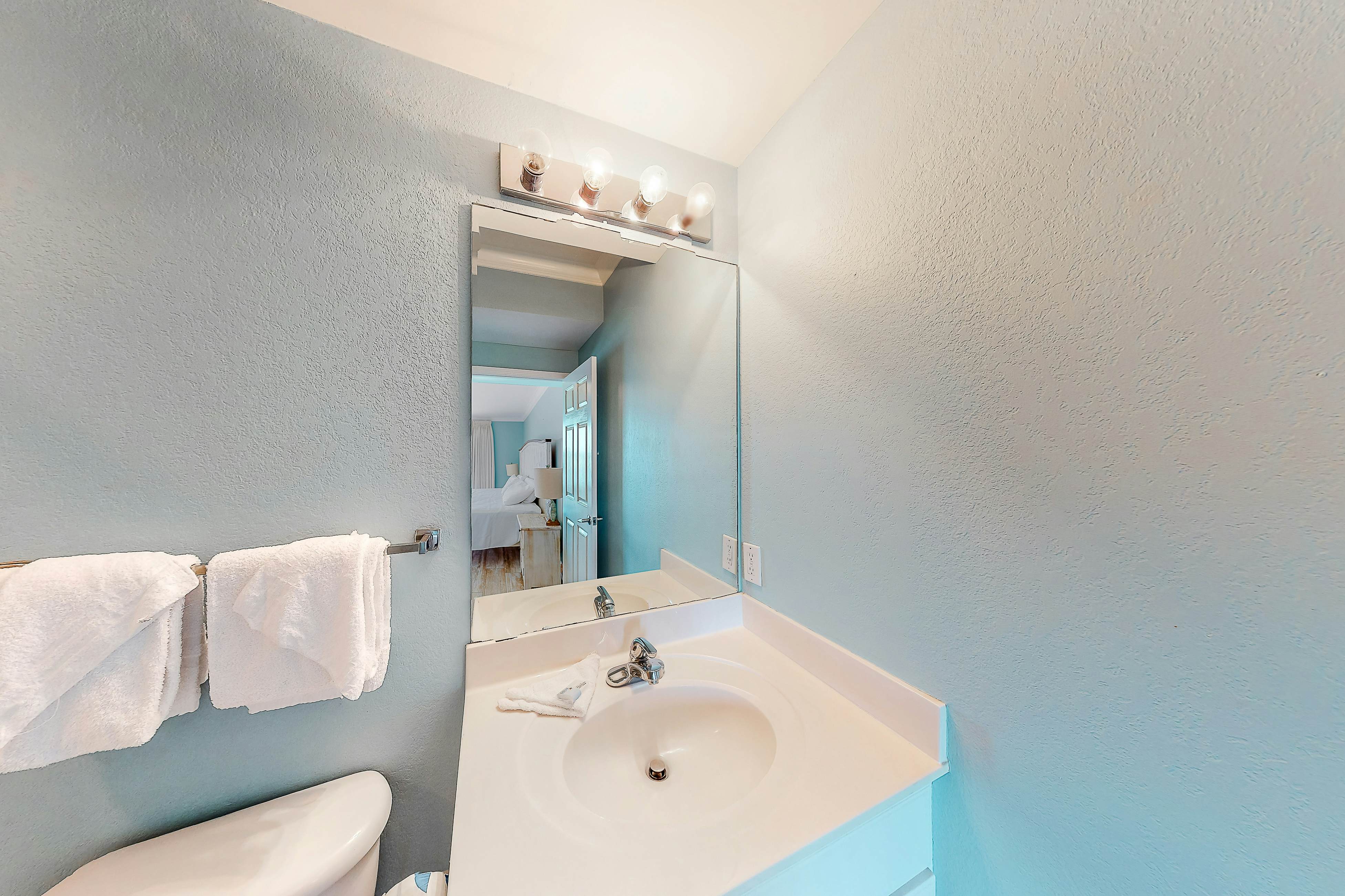 Crystal Shores West PH1403