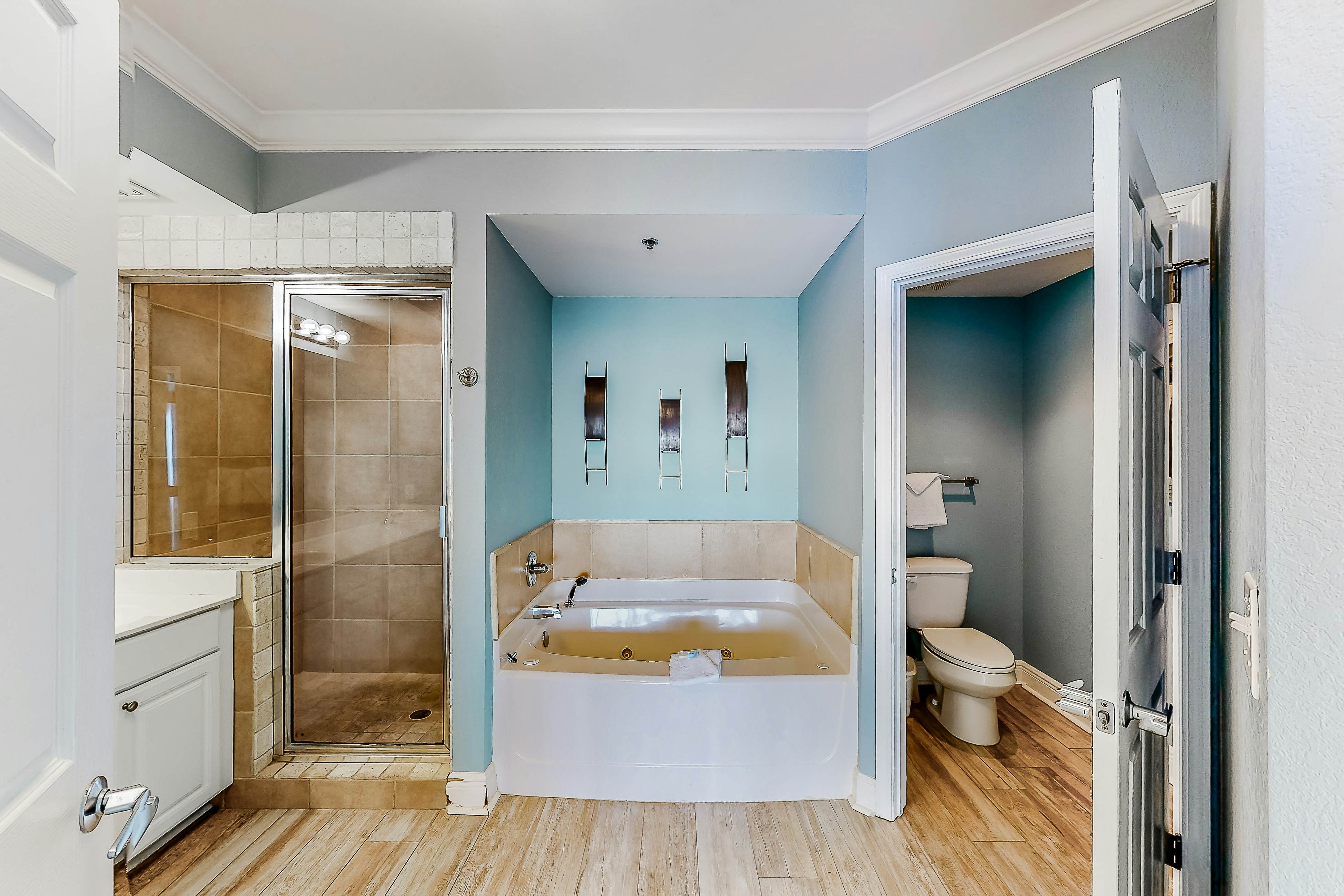 Crystal Shores West PH1403