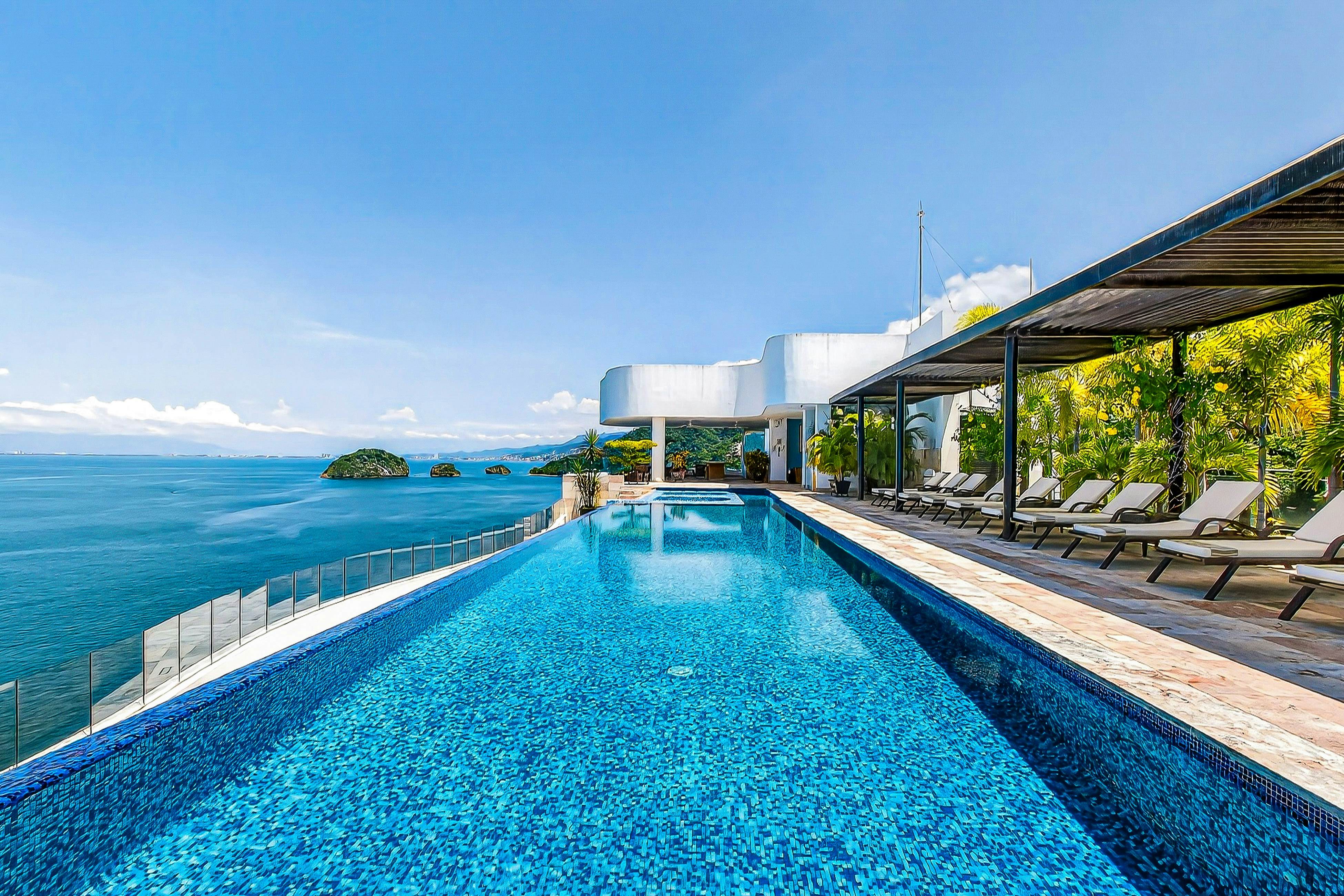 Blue Horizon 1102 at Residences