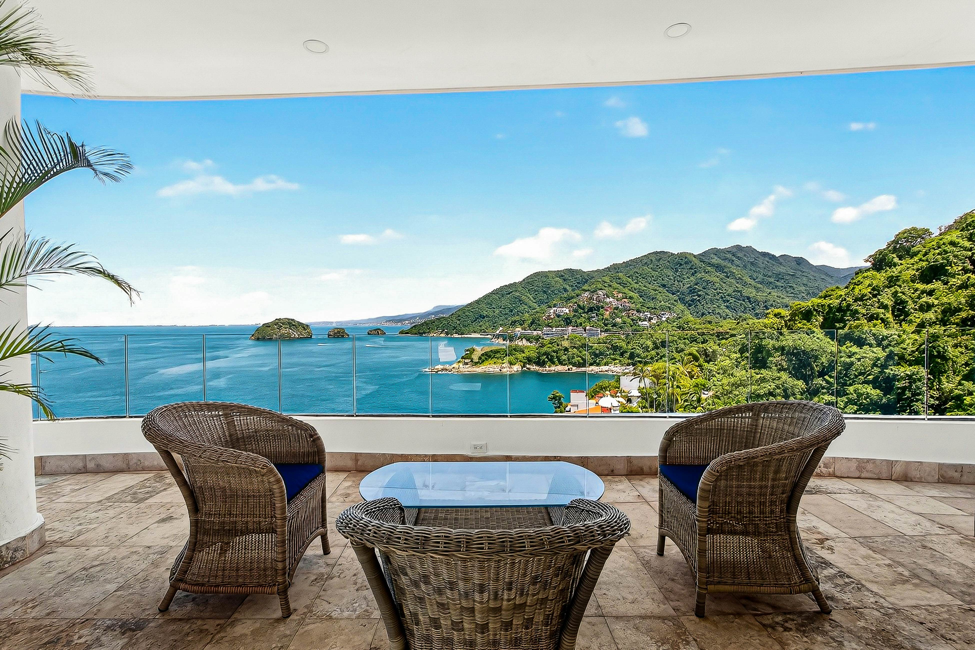 Blue Horizon 1102 at Residences