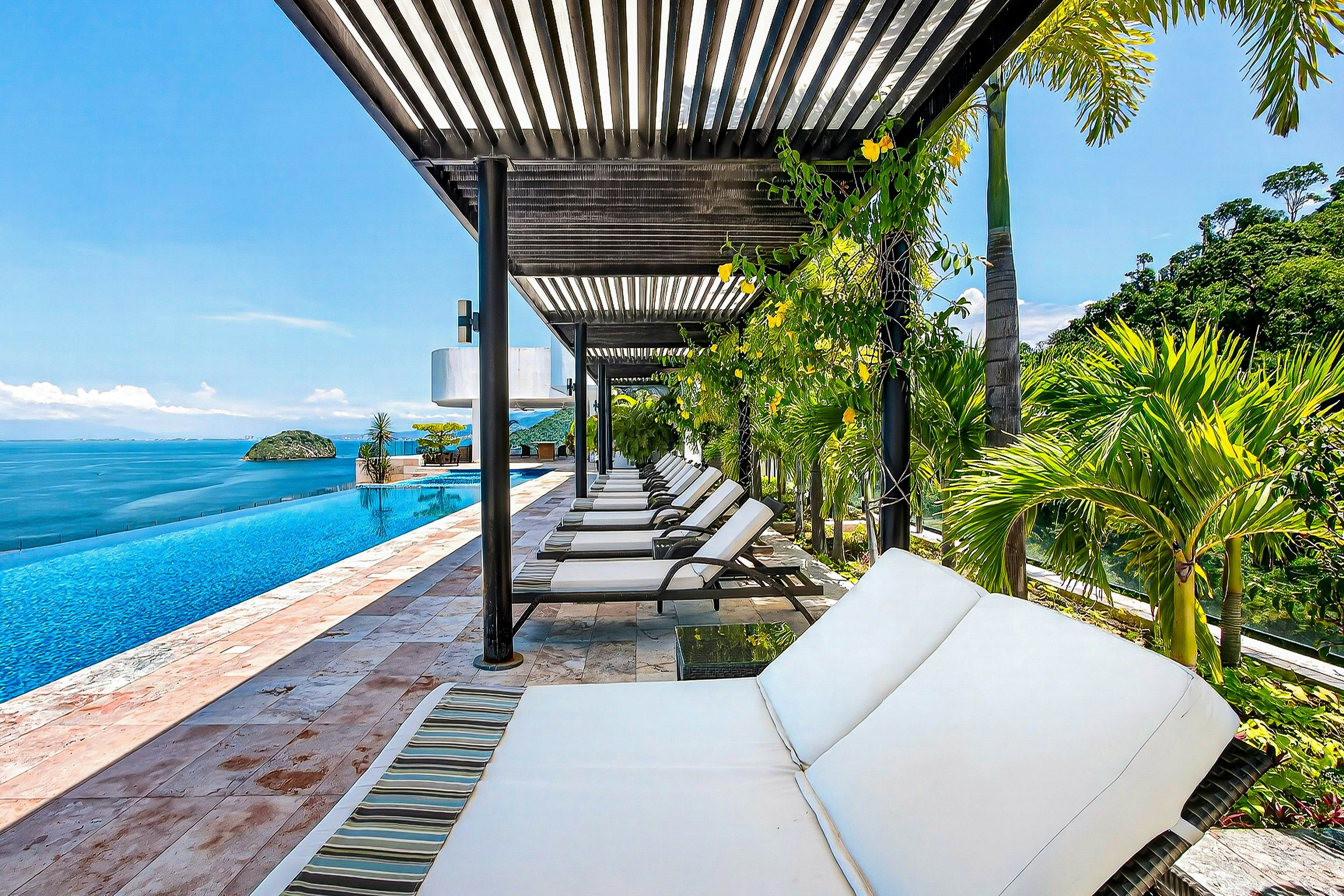 Blue Horizon 1102 at Residences