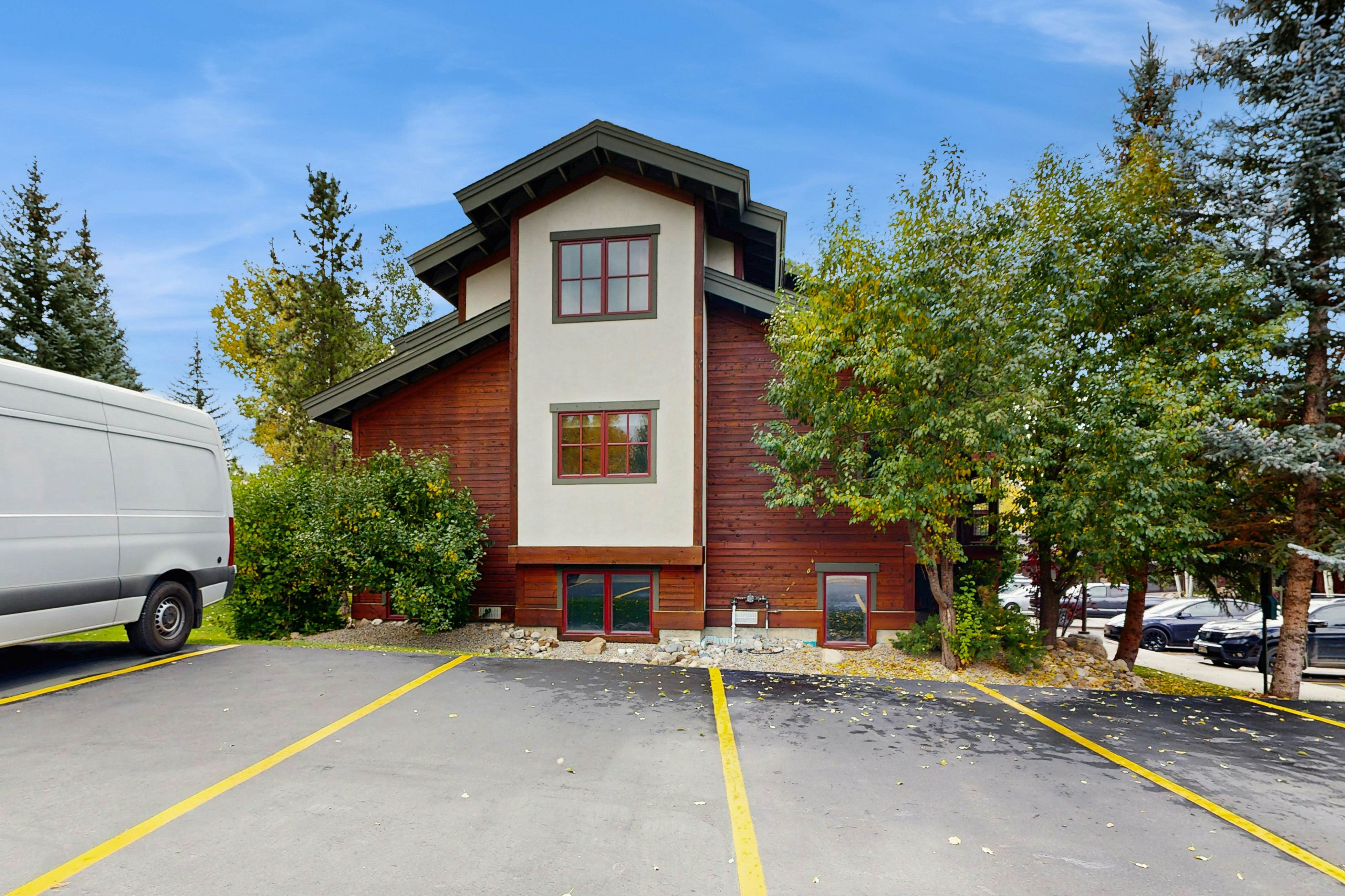 The Pines at Ore House 101 PH1