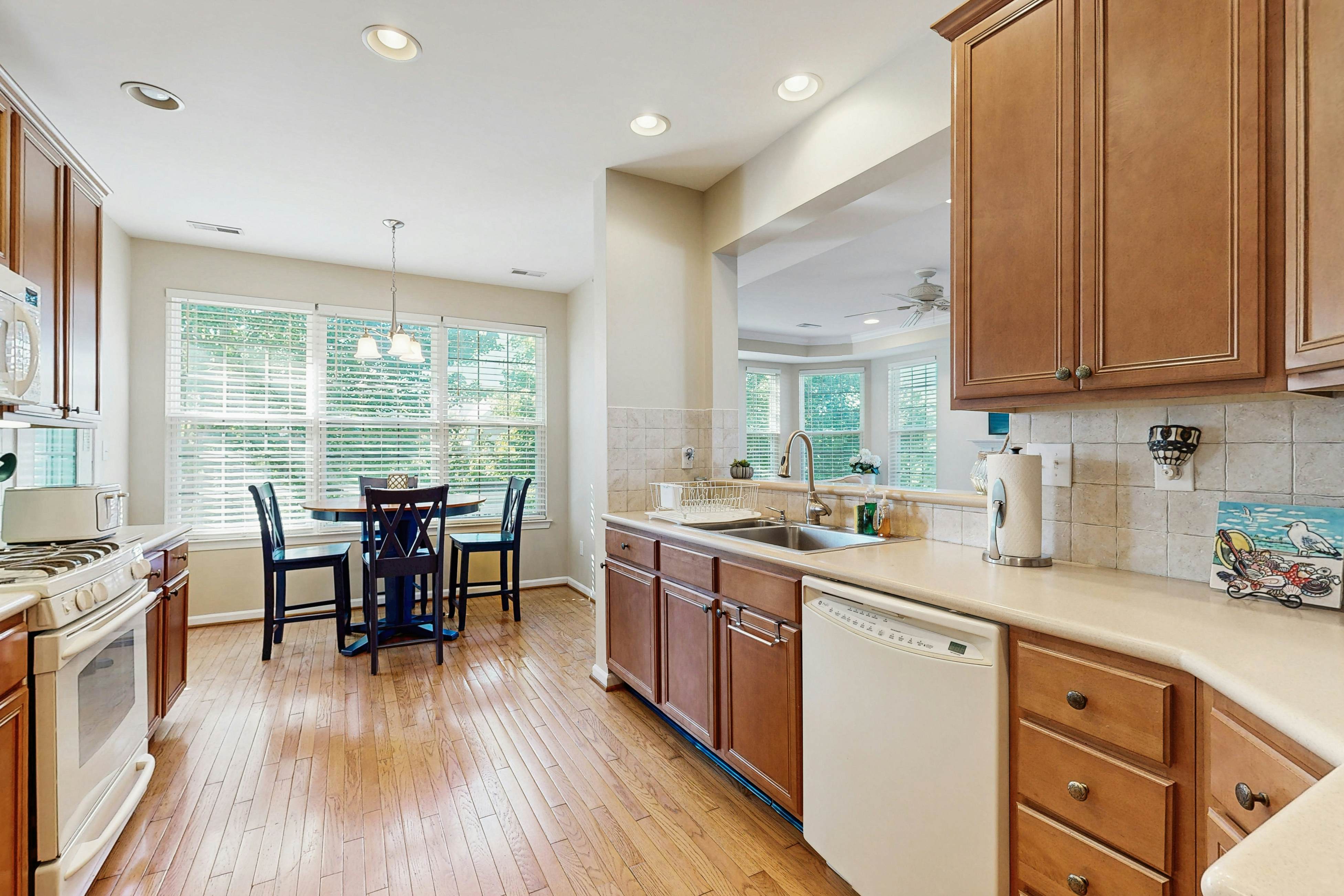 Bayside Bethany Lakes - 38337 N Mill Ln 109