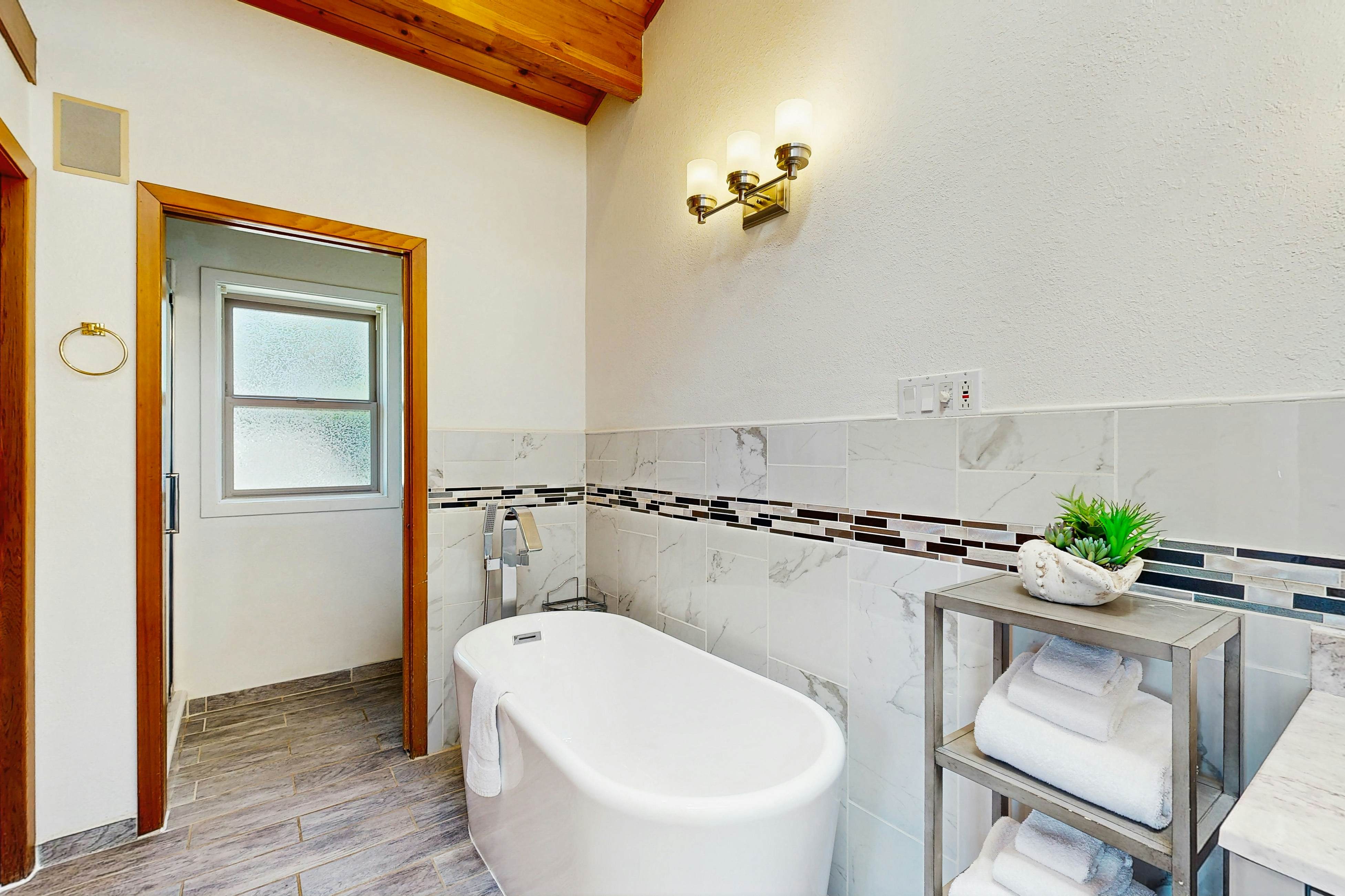 Gualala Harmony House