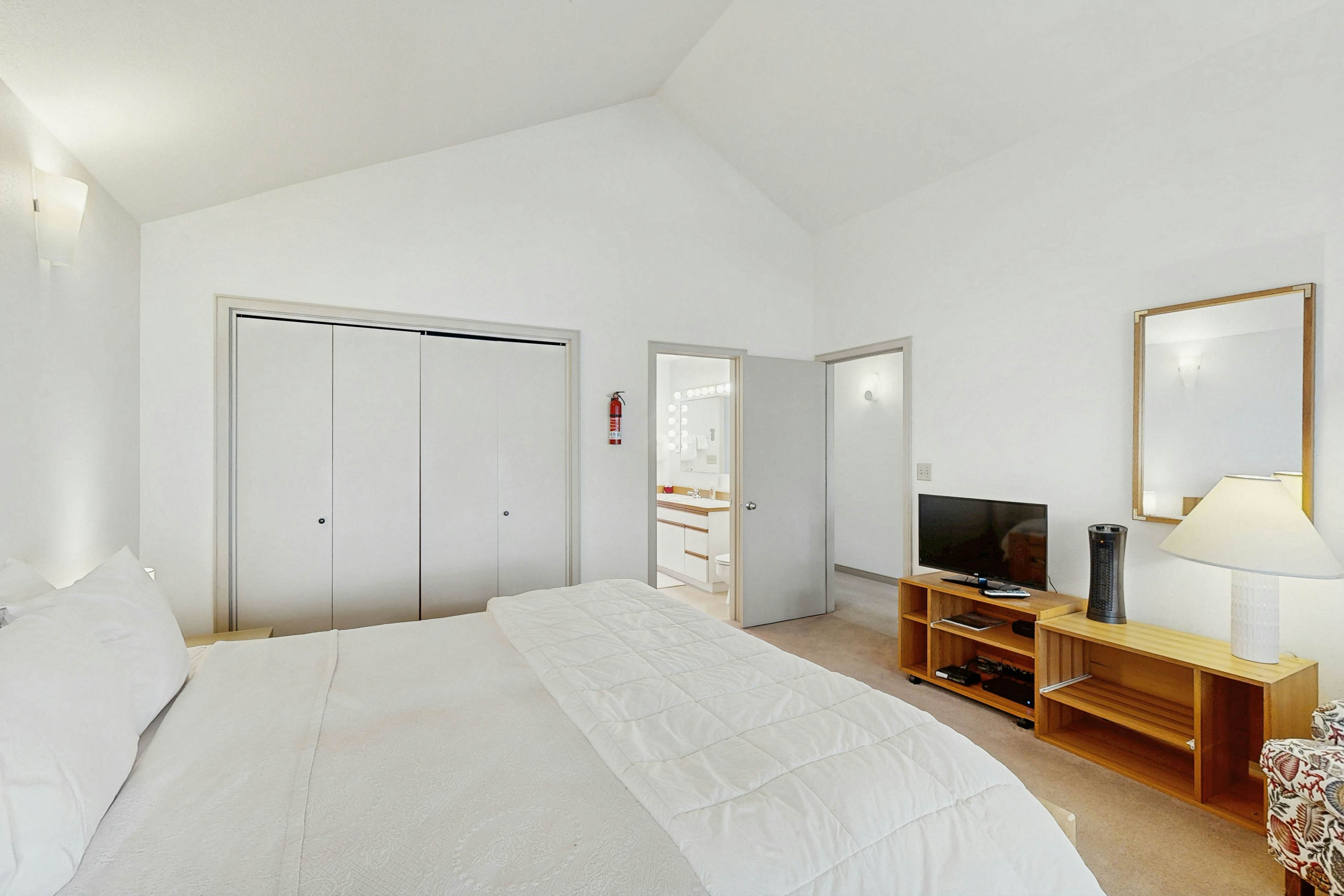 Beach Loop Condo #1 - North Unit