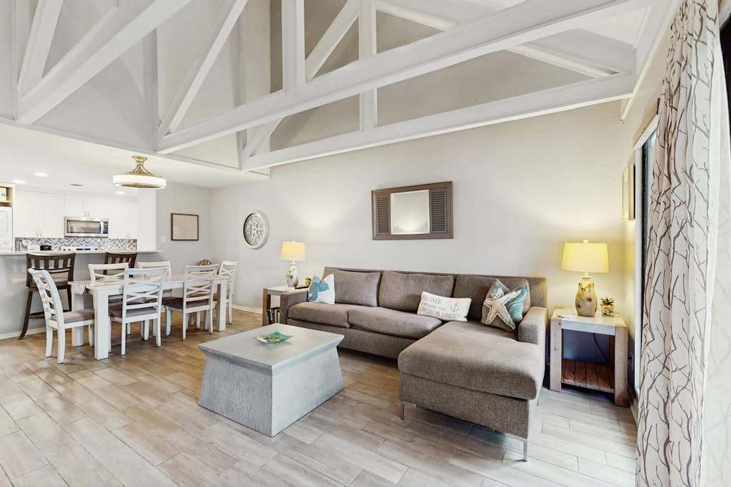 Palmetto Dunes villa with patio, shared pool, tennis & golf - dogs OK — Hilton Head, SC — vacation rental