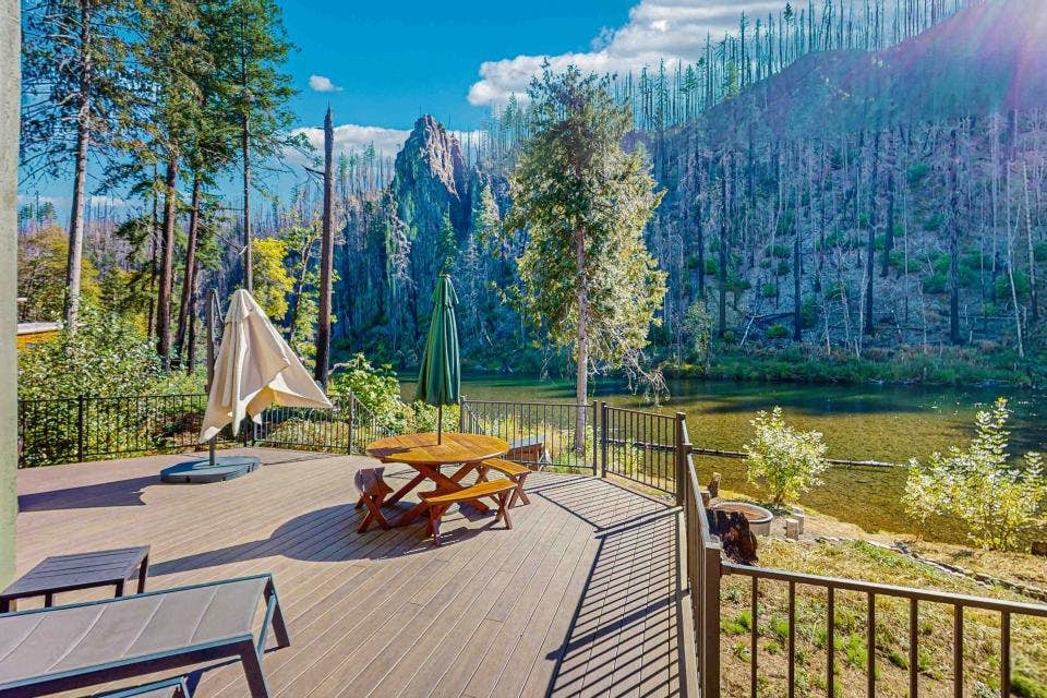 The McKenzie River House