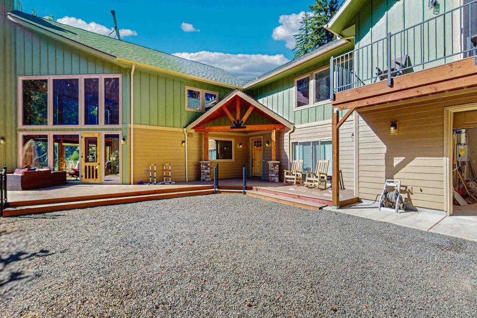 The McKenzie River House