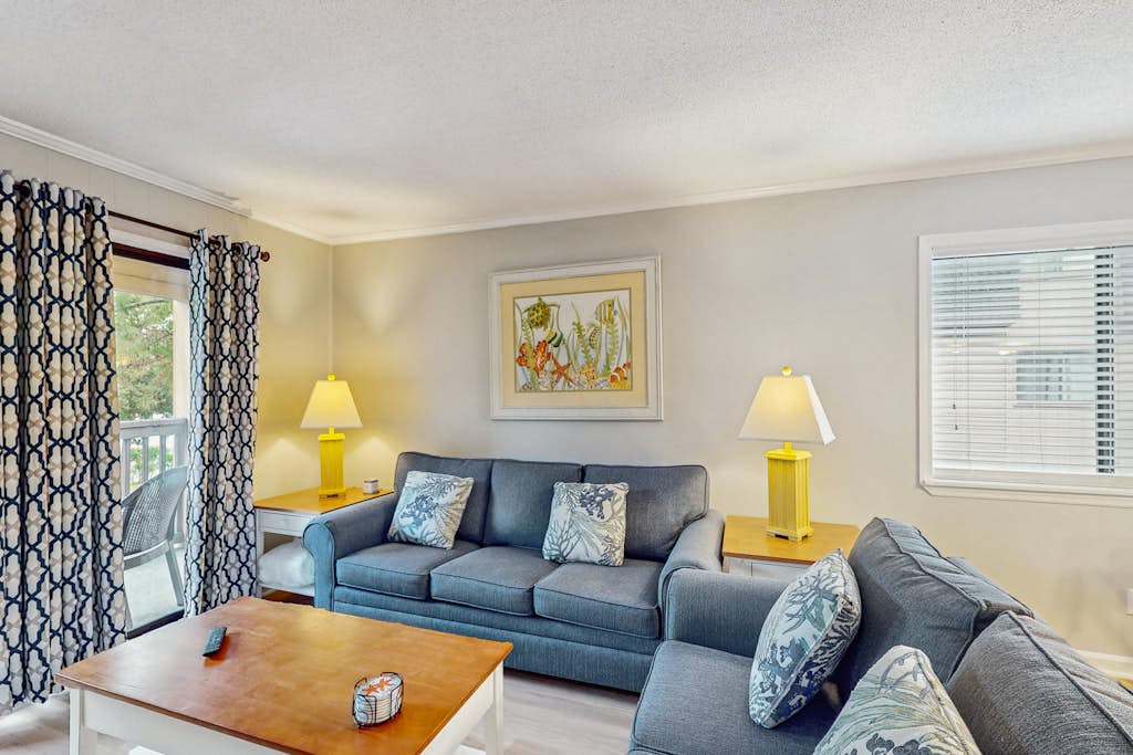 1st floor condo with  balcony, pools, tennis & close to beach — Hilton Head, SC — vacation rental