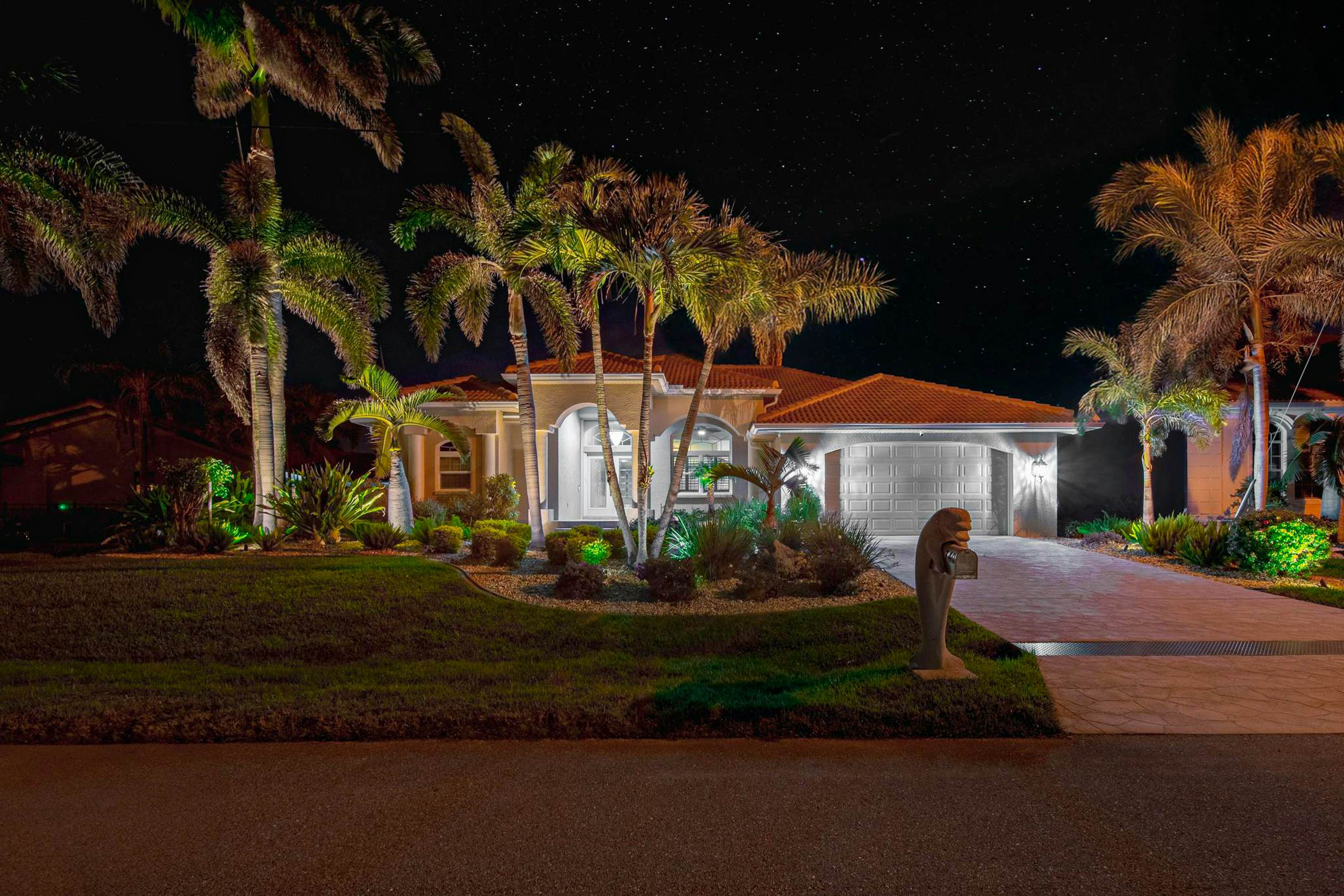 Paradise Palms of the Florida Gulf