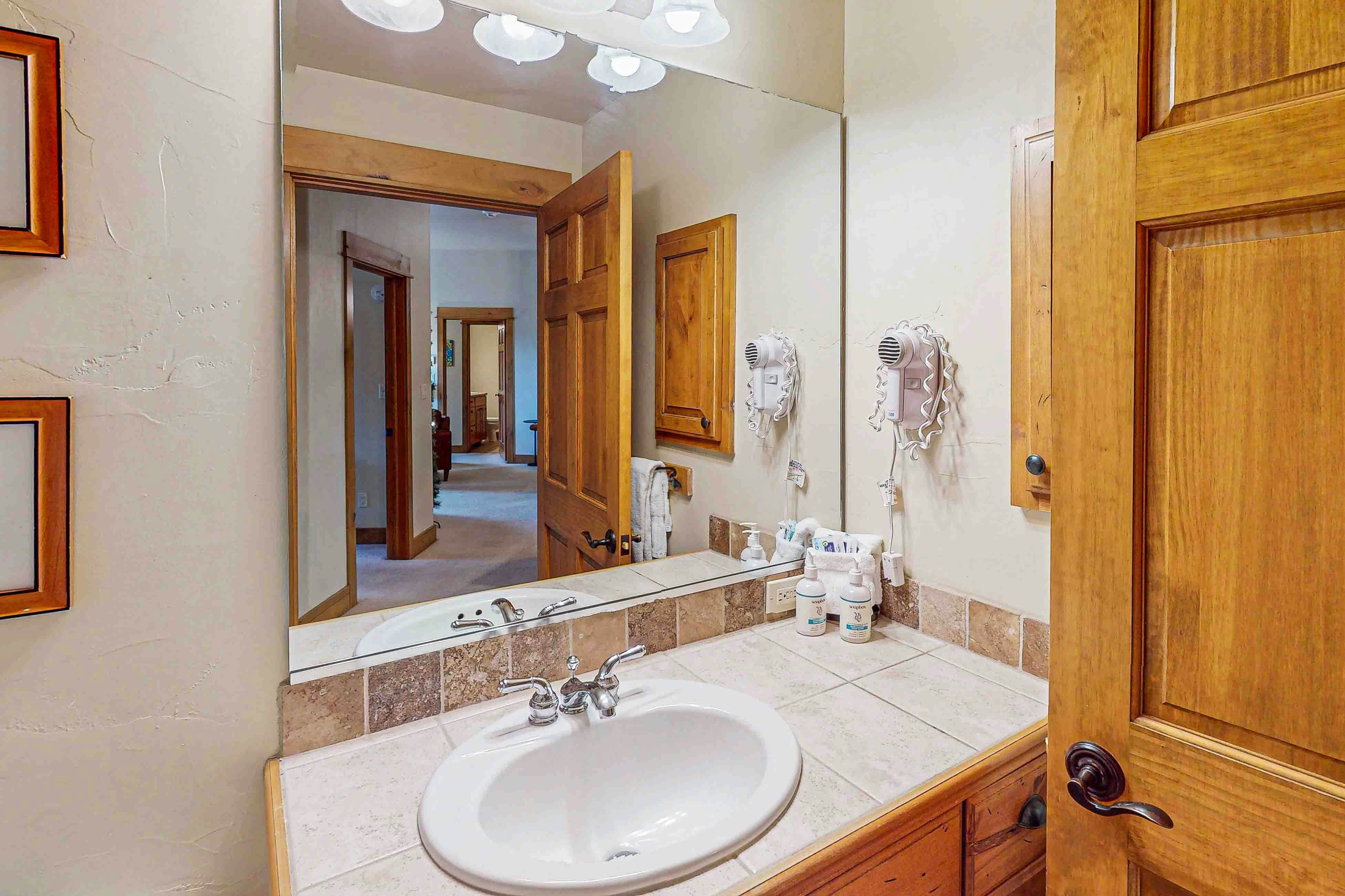 EagleRidge Lodge 300