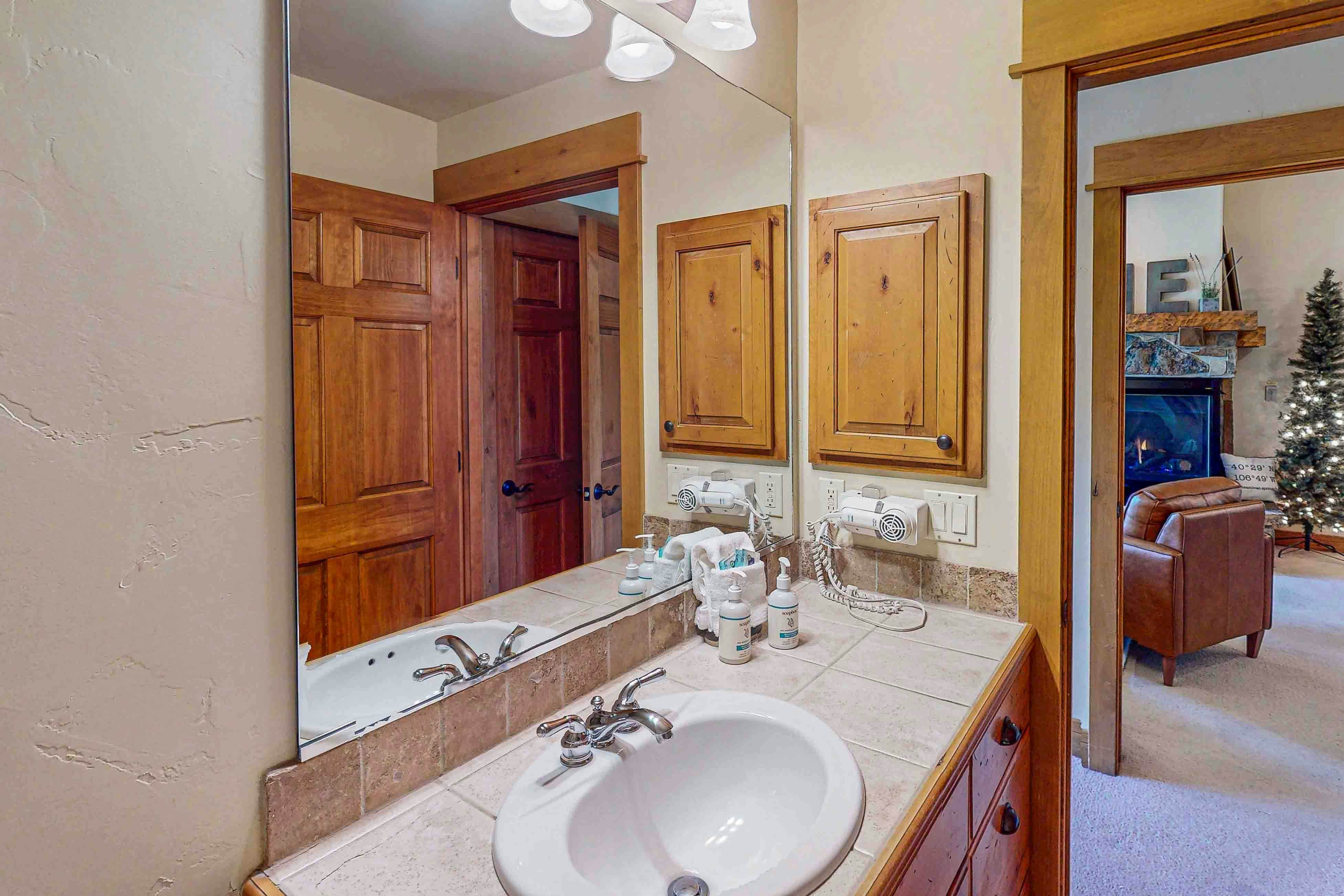 EagleRidge Lodge 300