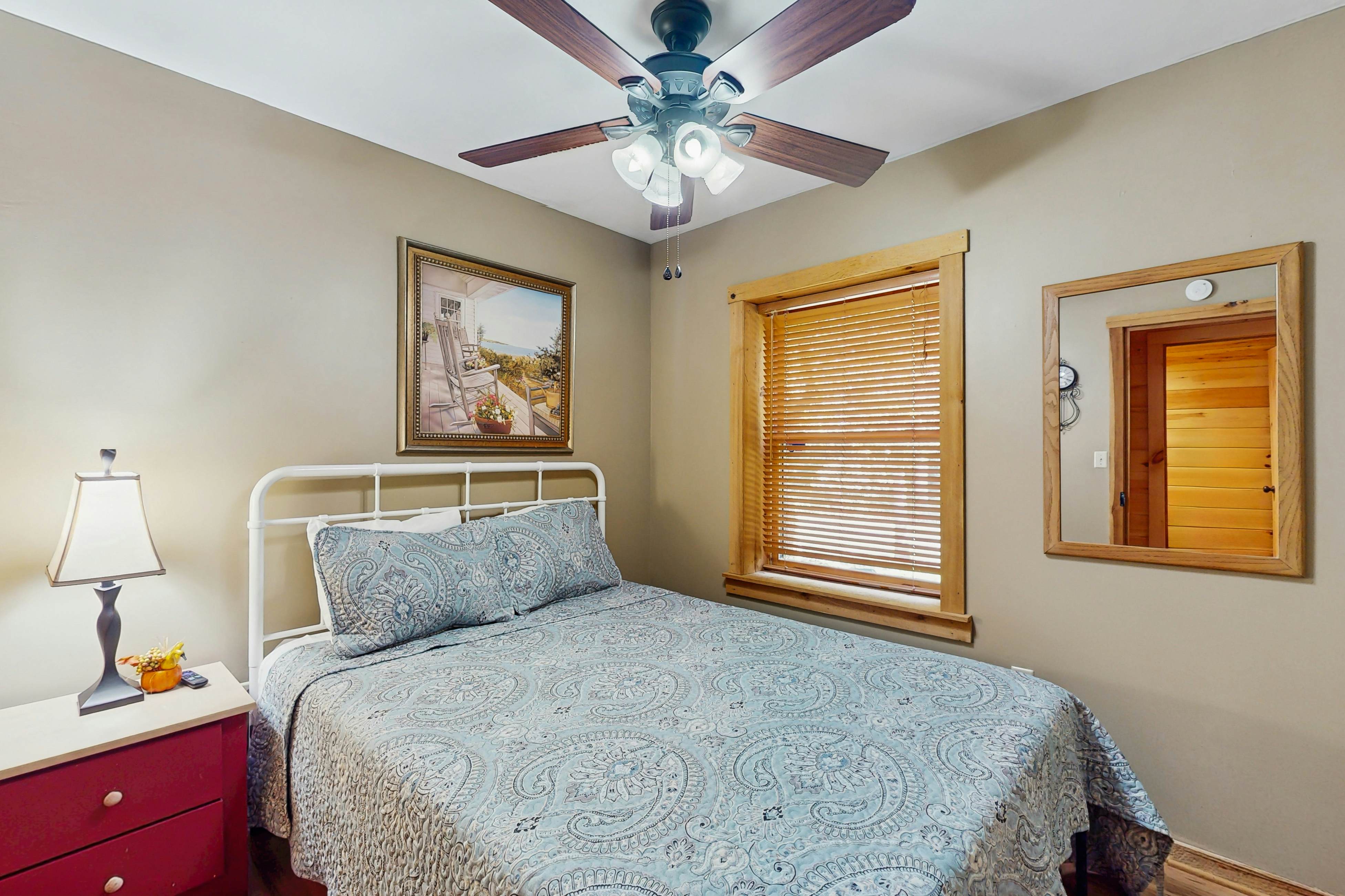 Mountain Grace Lake Retreat