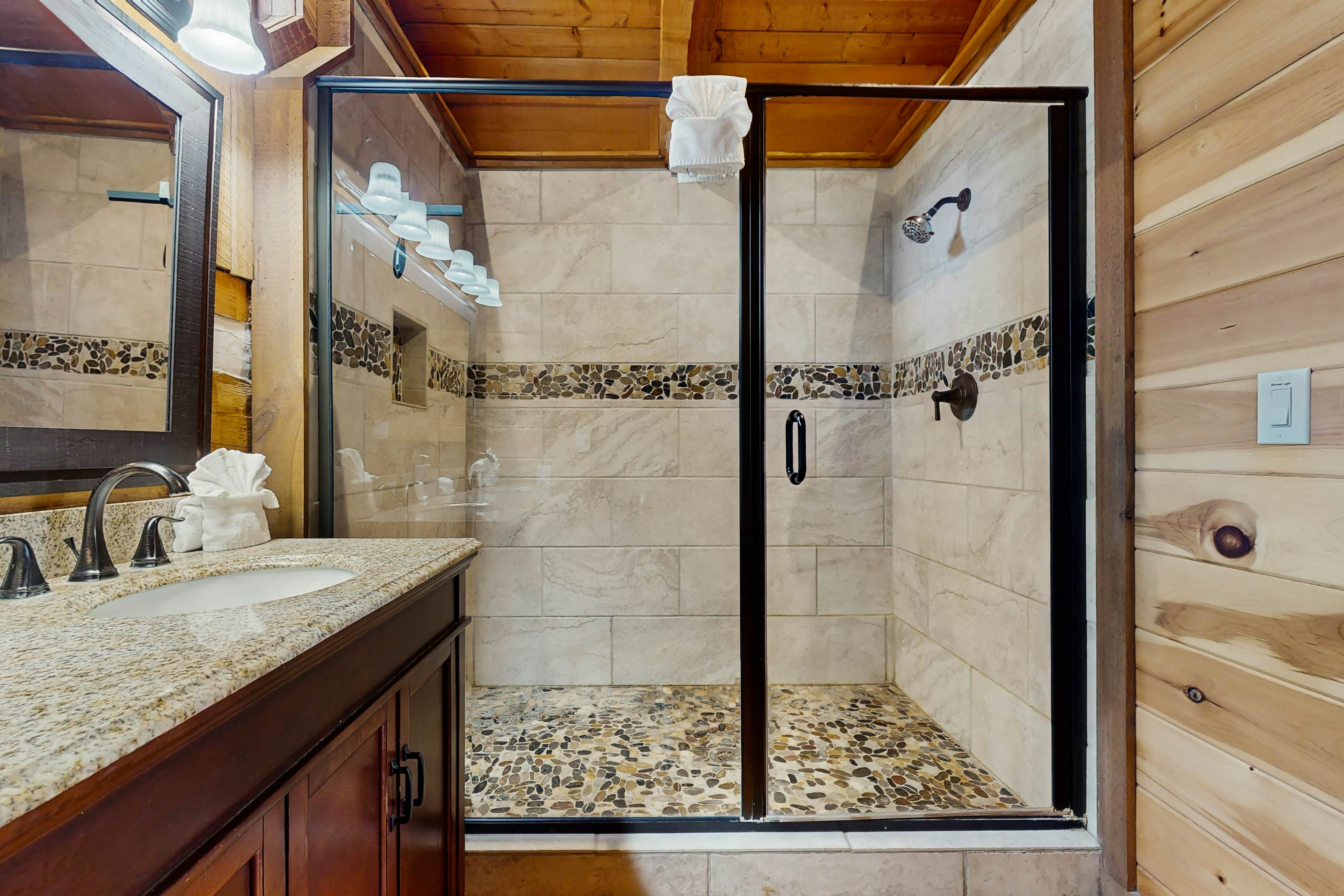 Mountain Grace Lake Retreat