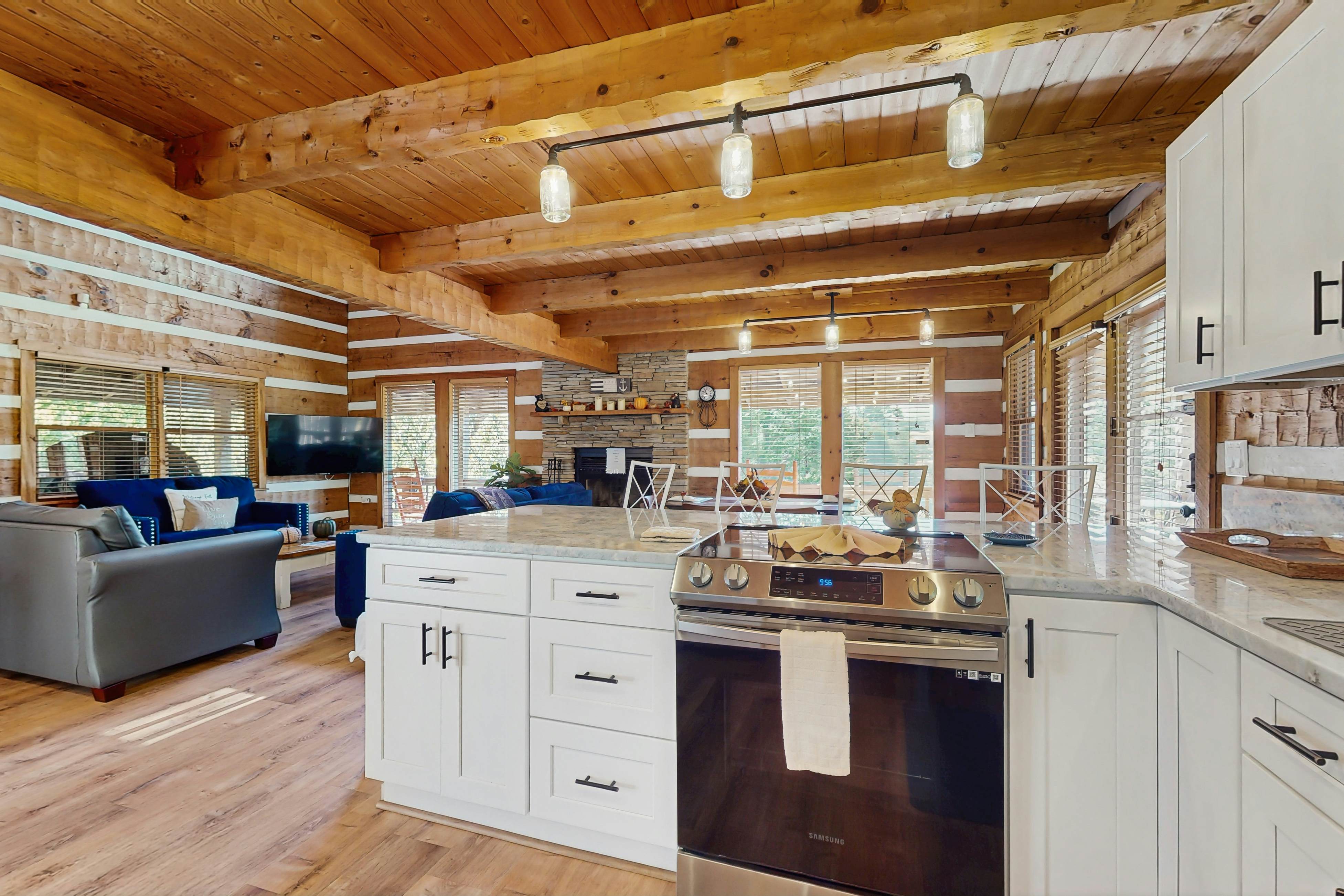 Mountain Grace Lake Retreat