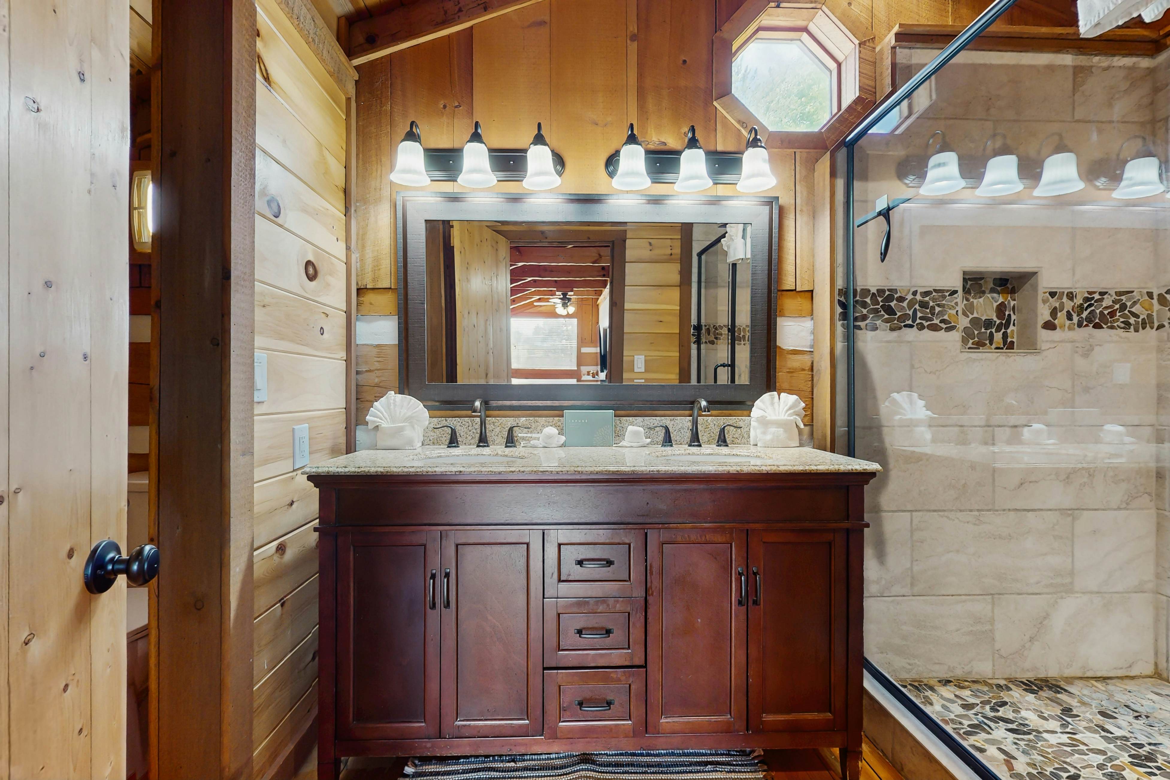 Mountain Grace Lake Retreat