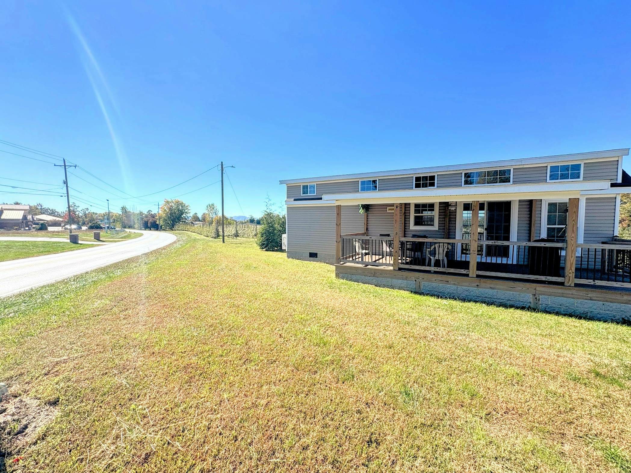 Honeycrisp Apple Cottage 