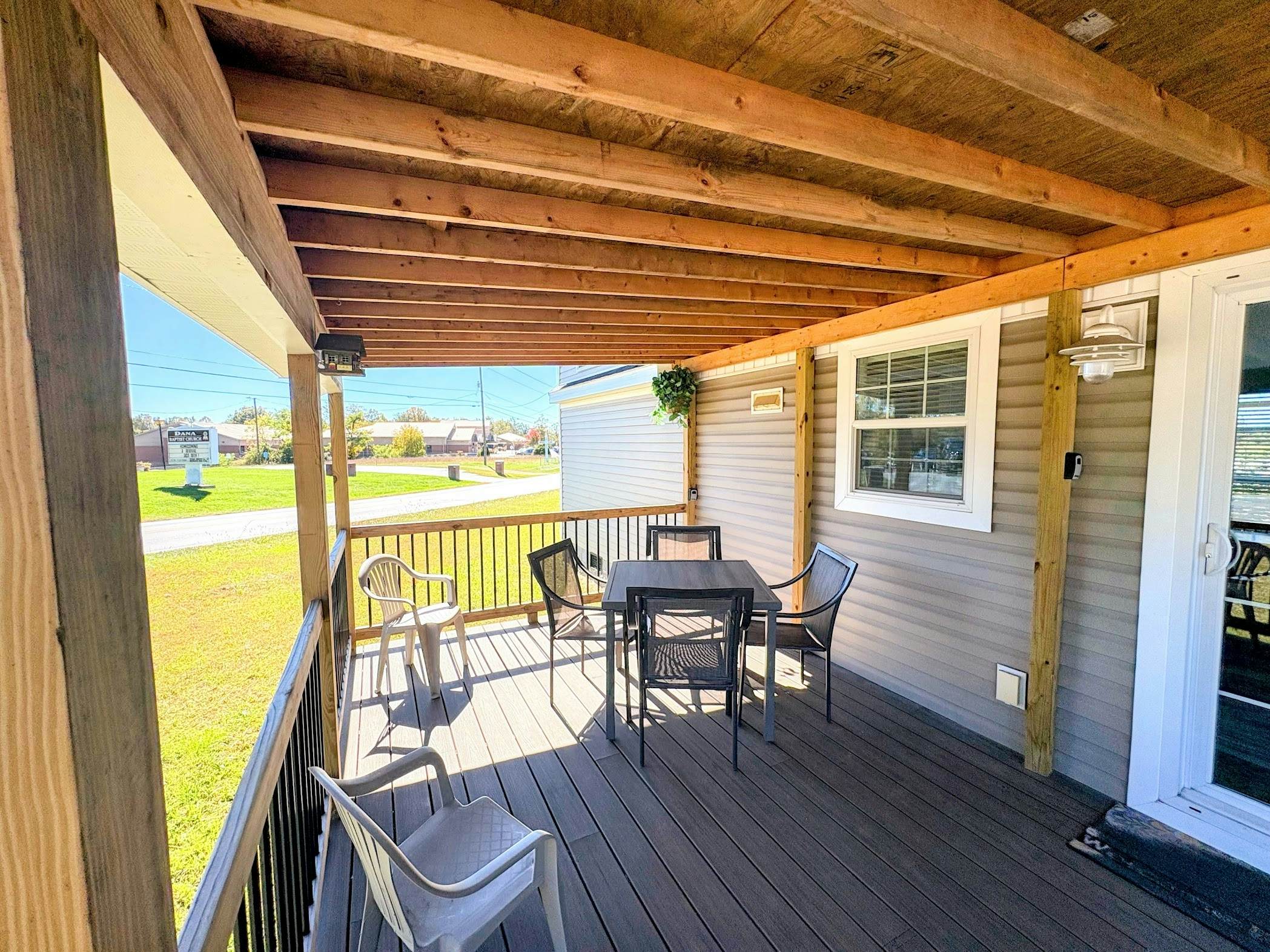 Honeycrisp Apple Cottage 