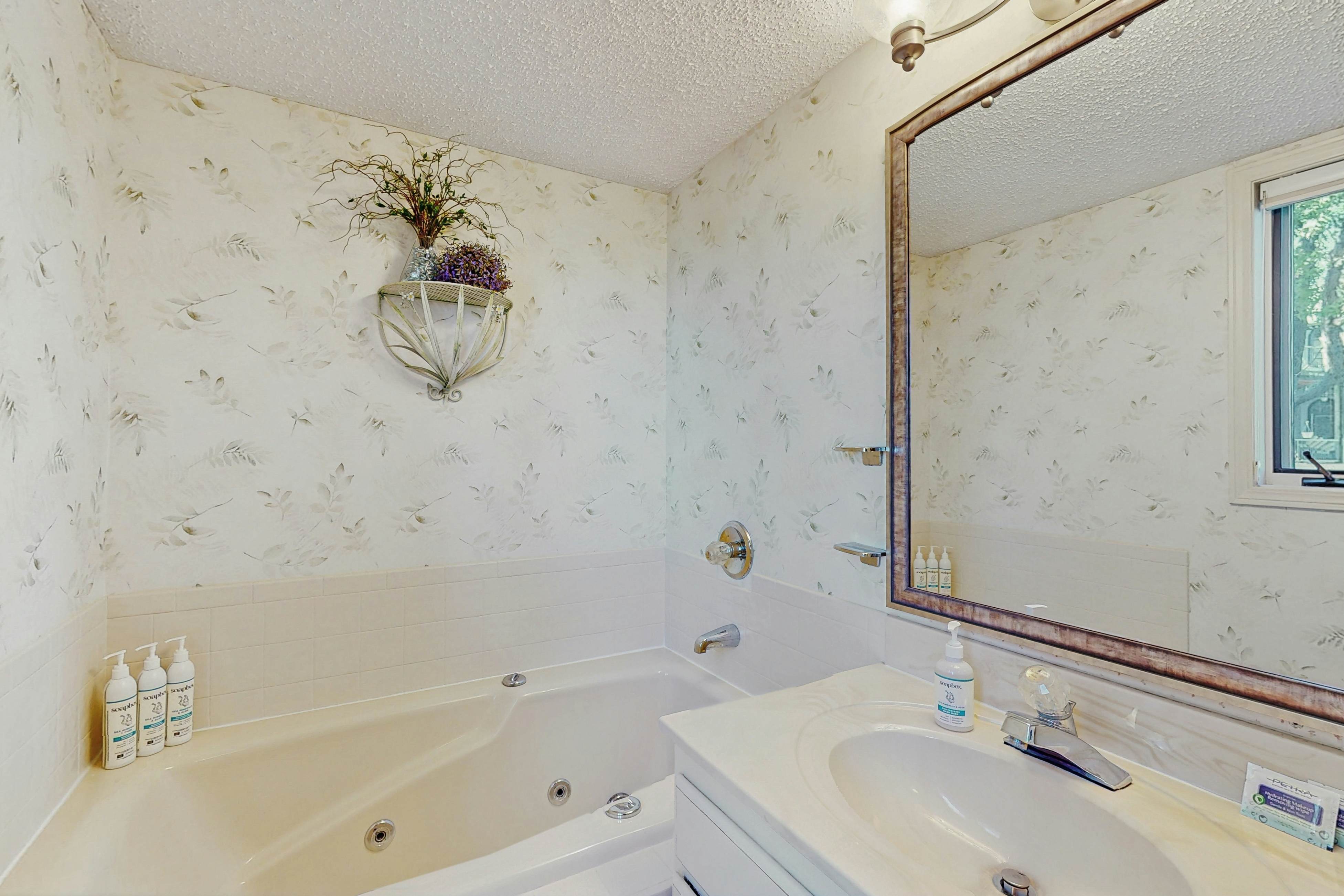 Whispering Breeze Condo