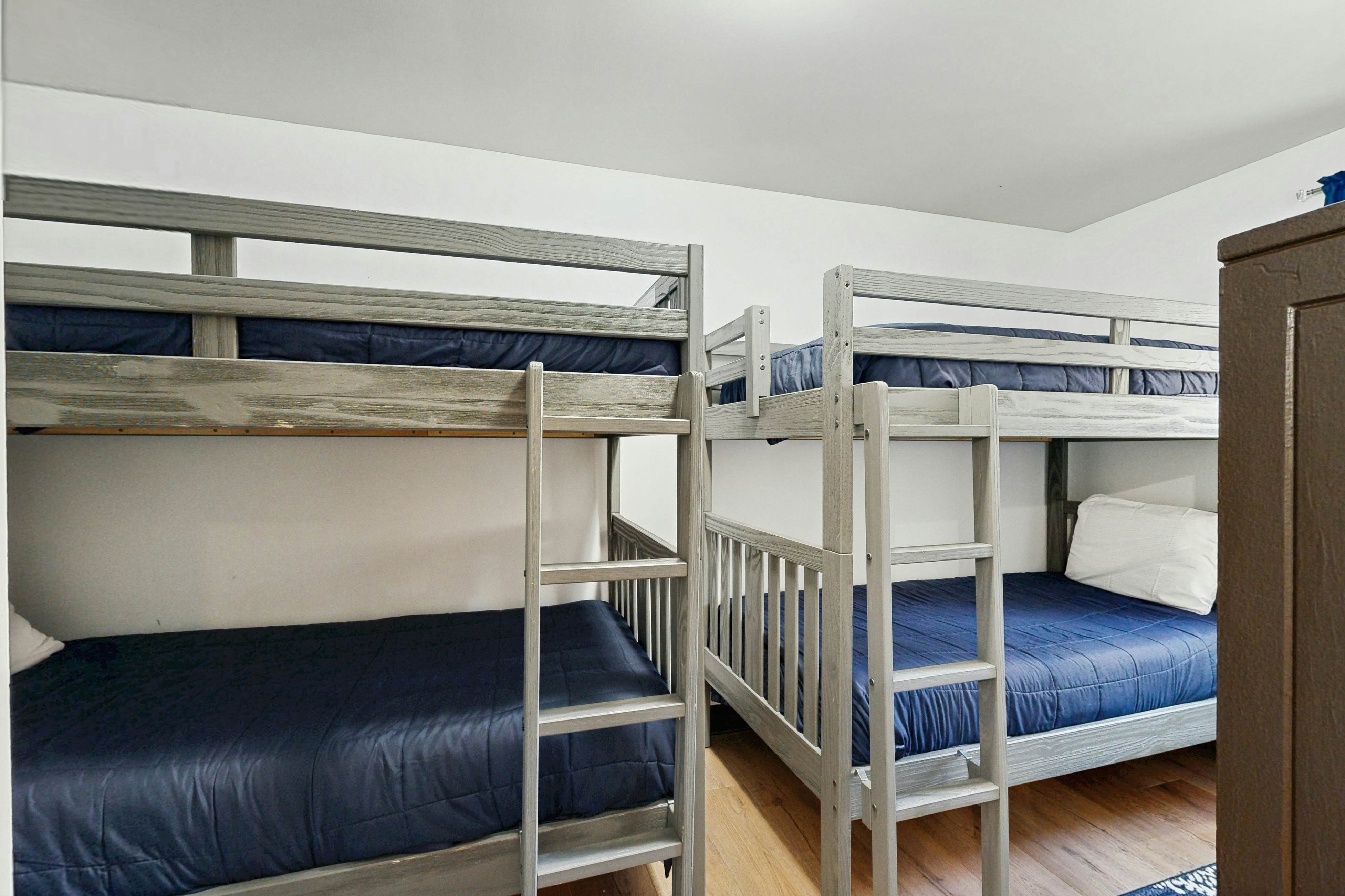 Brighton Sunflower Chalet 