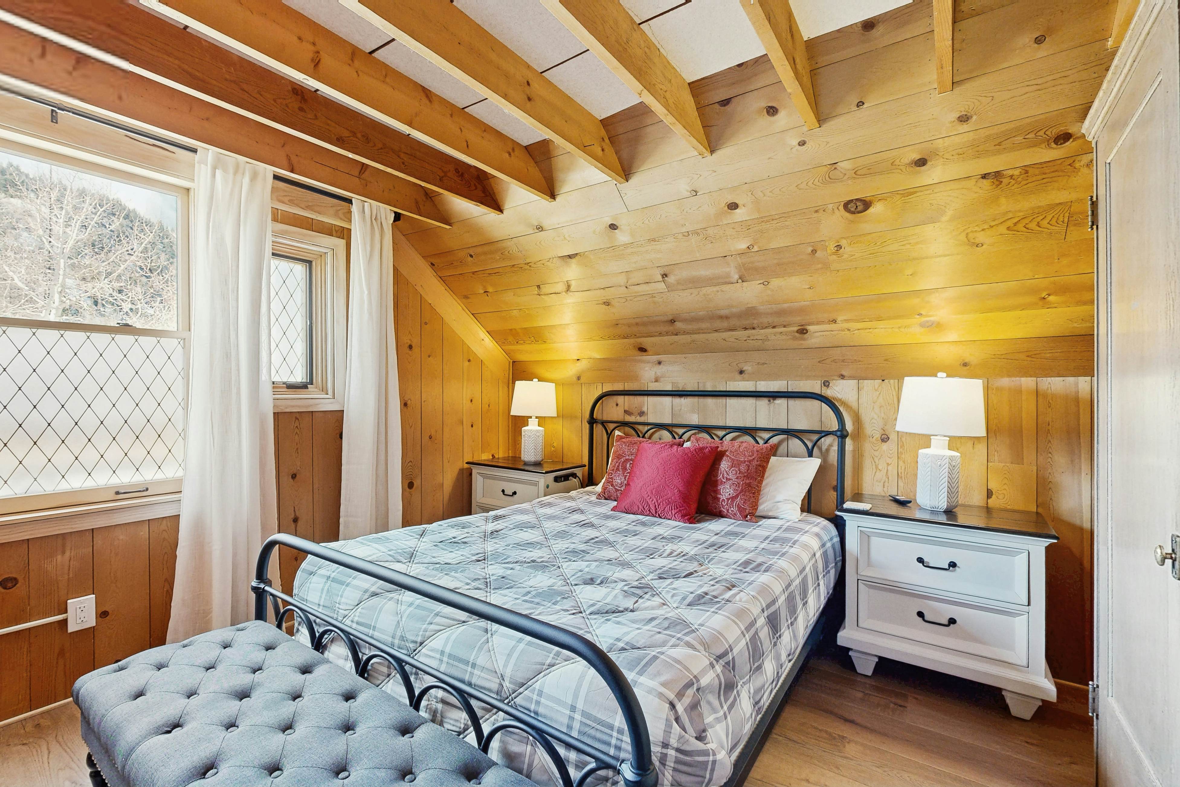 Brighton Sunflower Chalet 