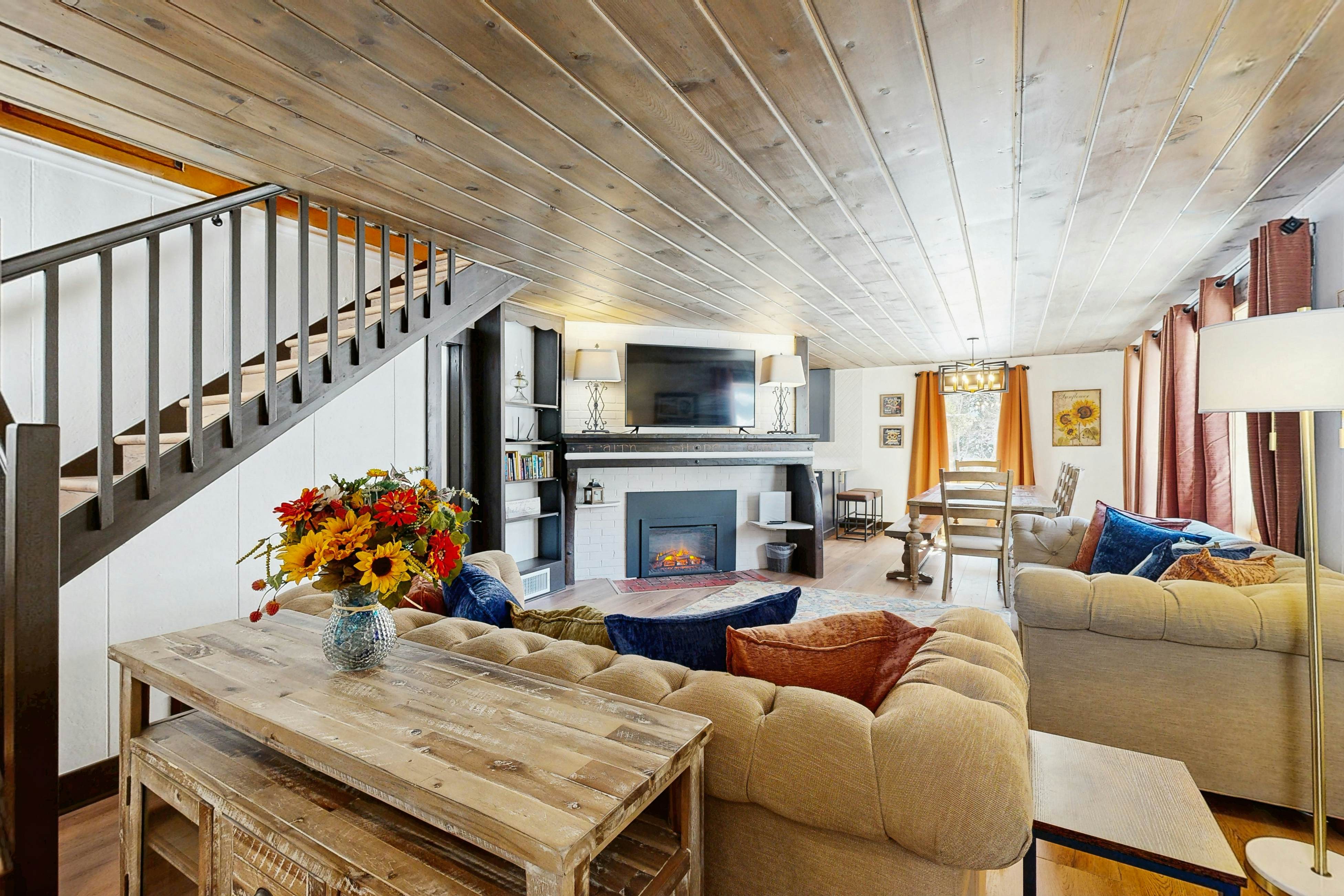 Brighton Sunflower Chalet 