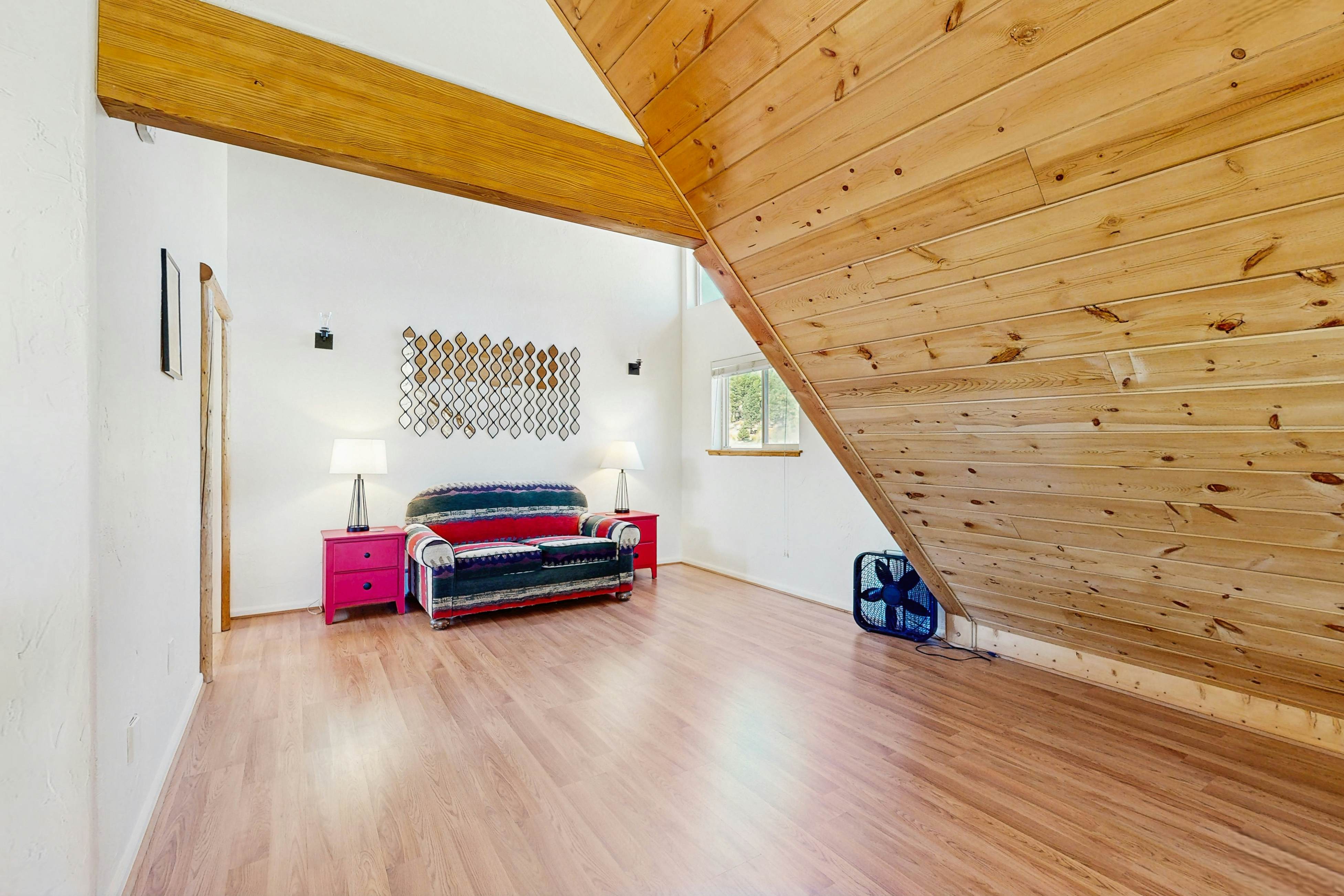 Riverfront Lodge | Hot Tub | Game Room